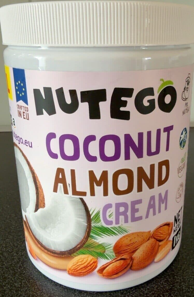 Coconut almond cream packshot