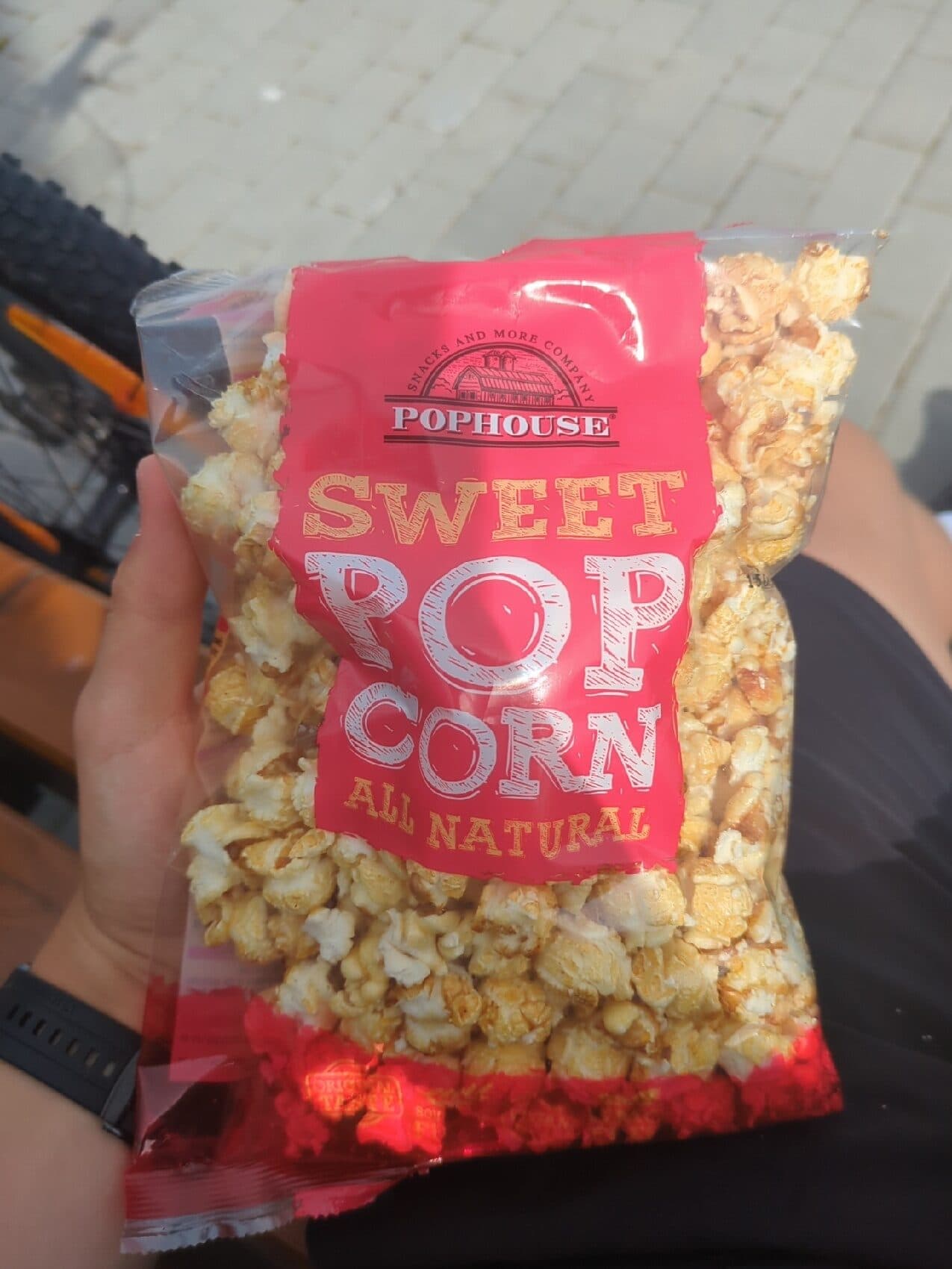 Pophouse Caramel Popcorn packshot