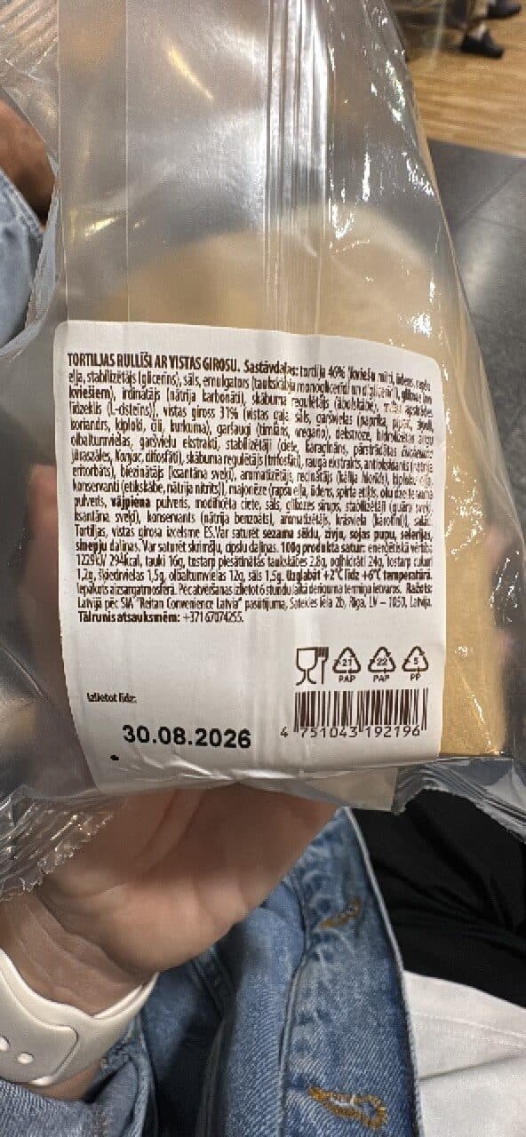 Narvesen Fresh & Tasty Tortiljas rullīši ar vistas girosu packshot