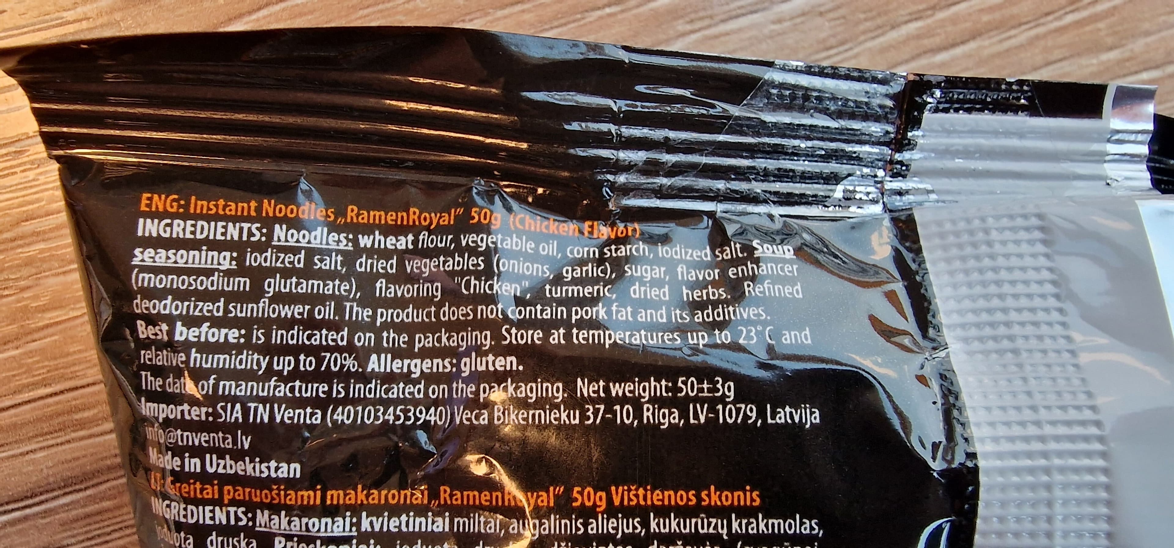 Ramen Royal Chicken Flavor Ramen packshot