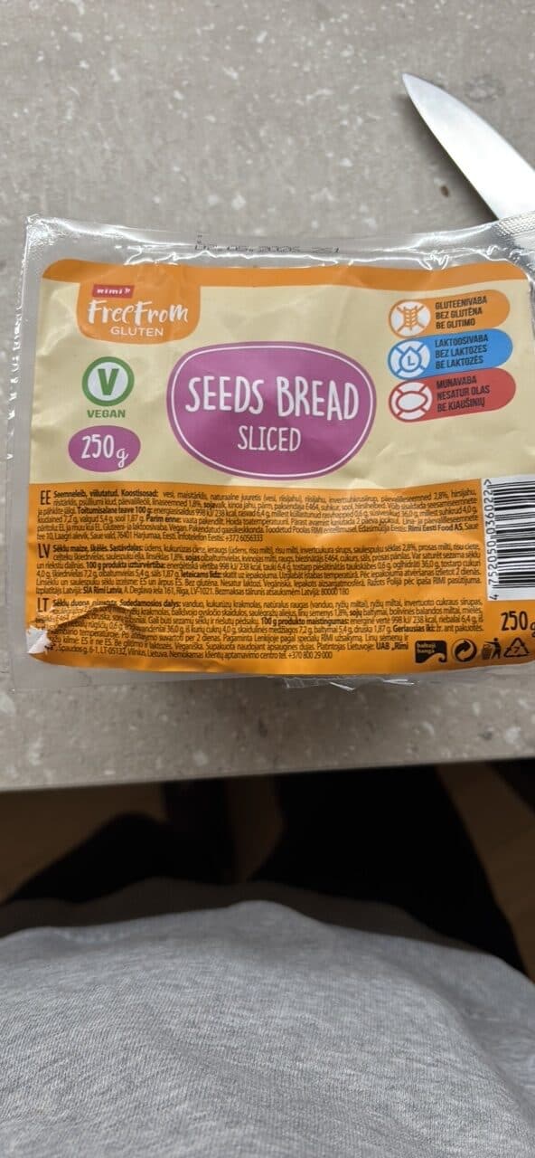 FreeFrom Seeds Bread Sliced packshot
