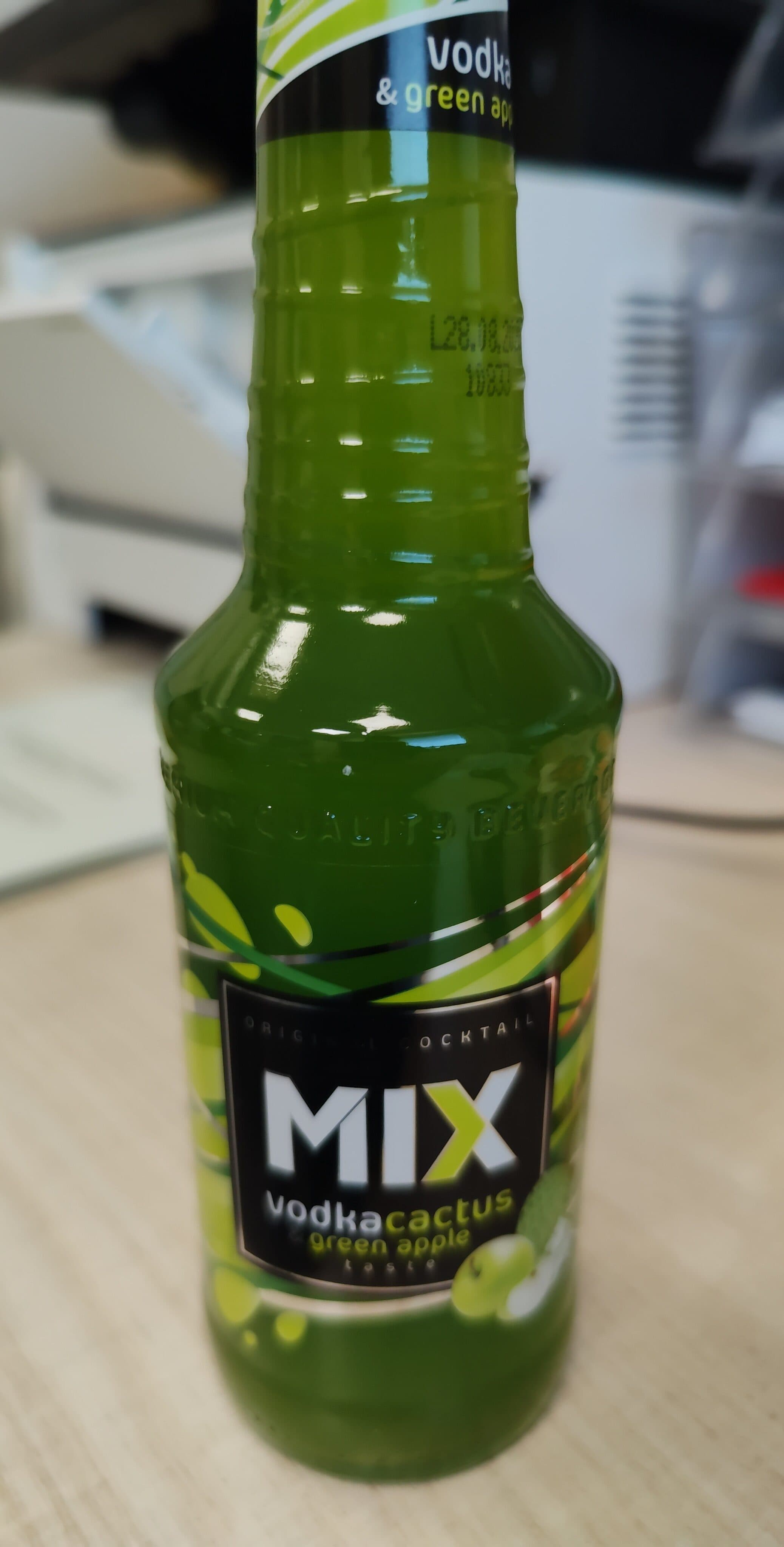 Mix vodka-cactus packshot