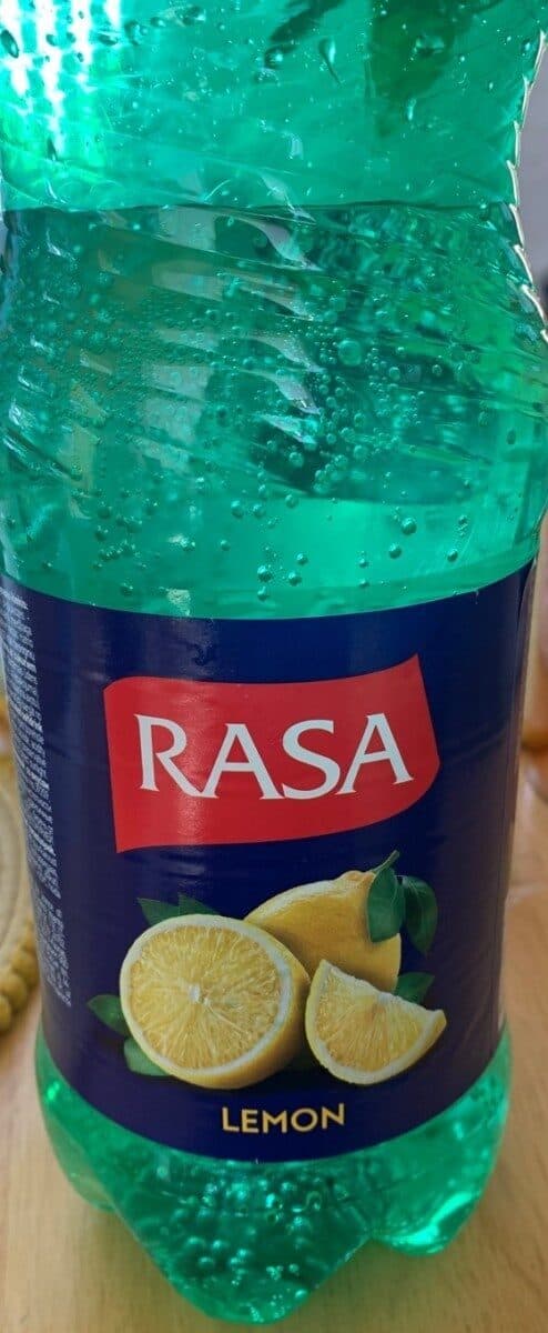 Lemon softdrink packshot