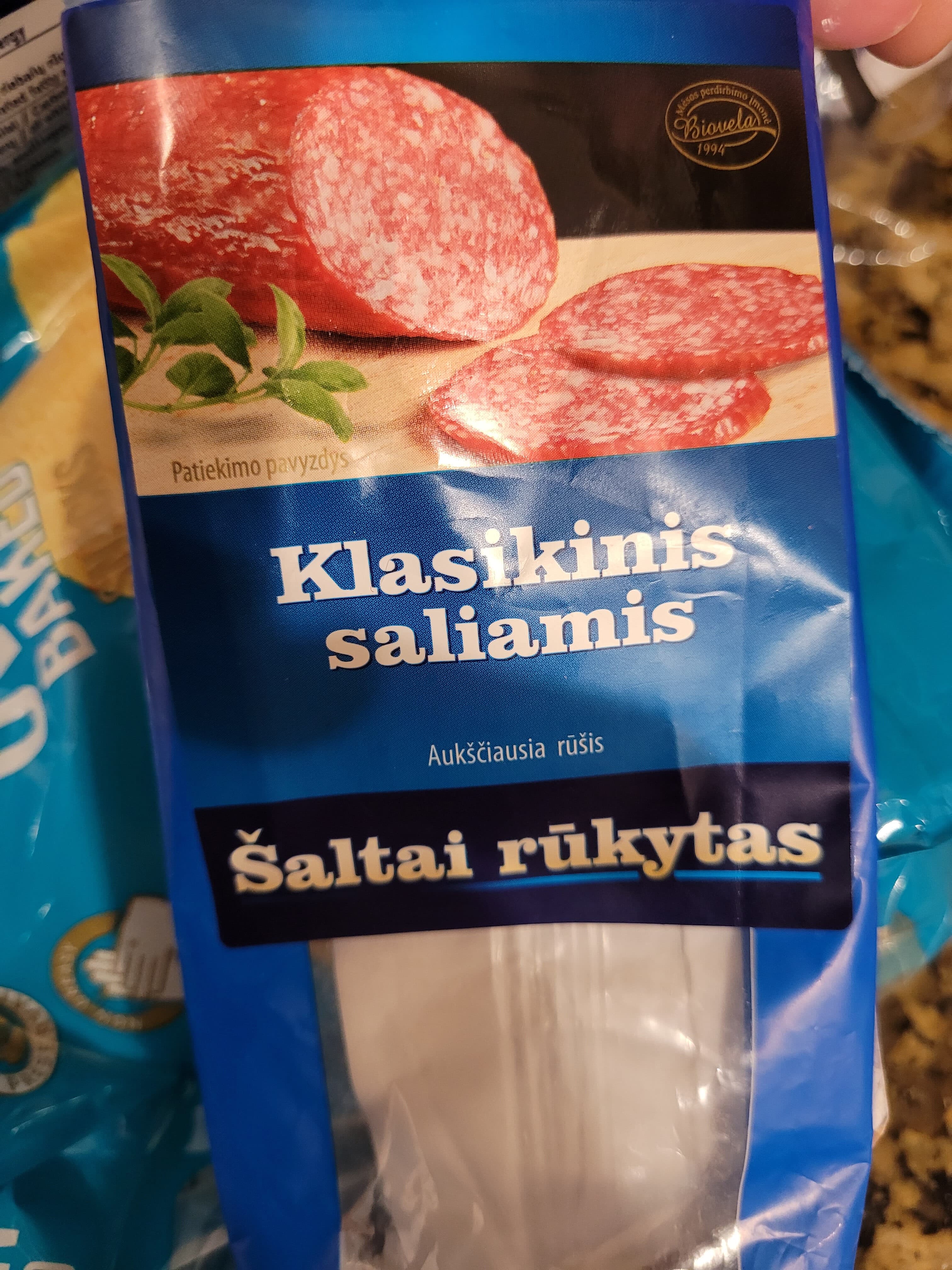 Biovela Classic Salami packshot