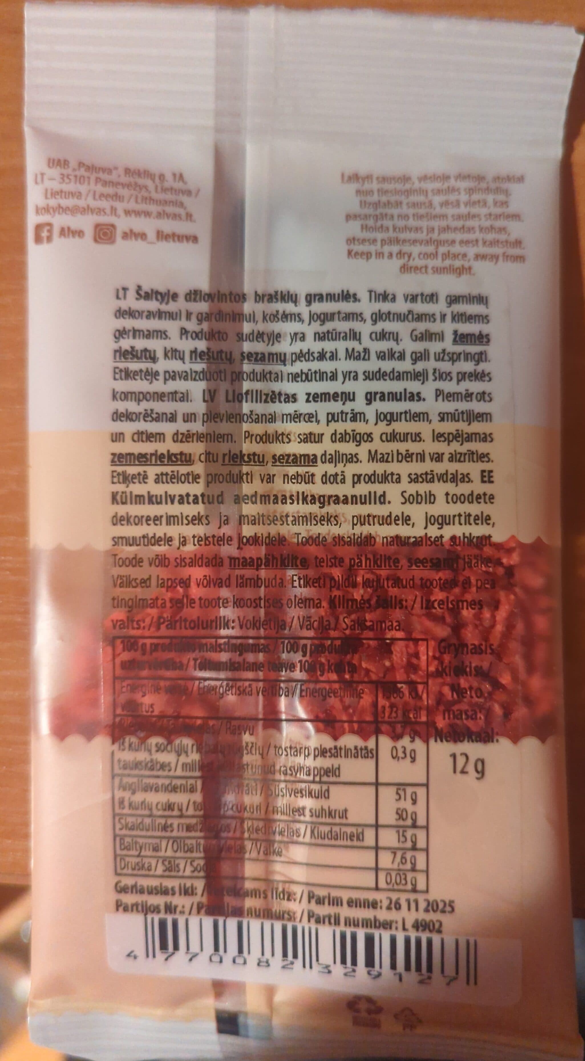 alvo freeze dried strawberry granules packshot