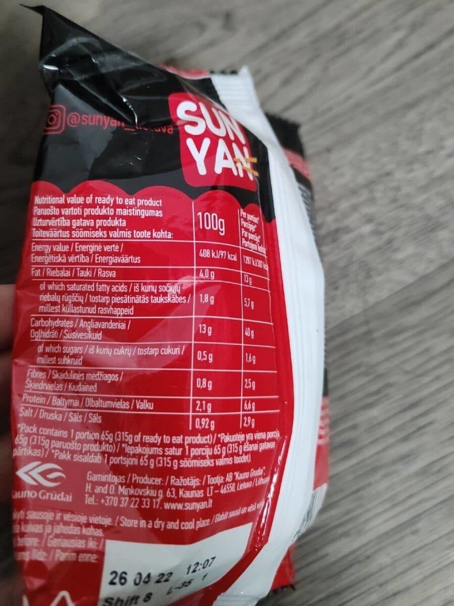 SUN YAN HOT & SPICY your instant noodles packshot