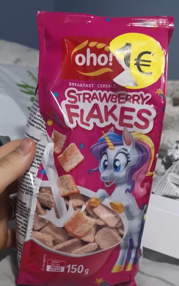 Oho! Strawberry flakes packshot