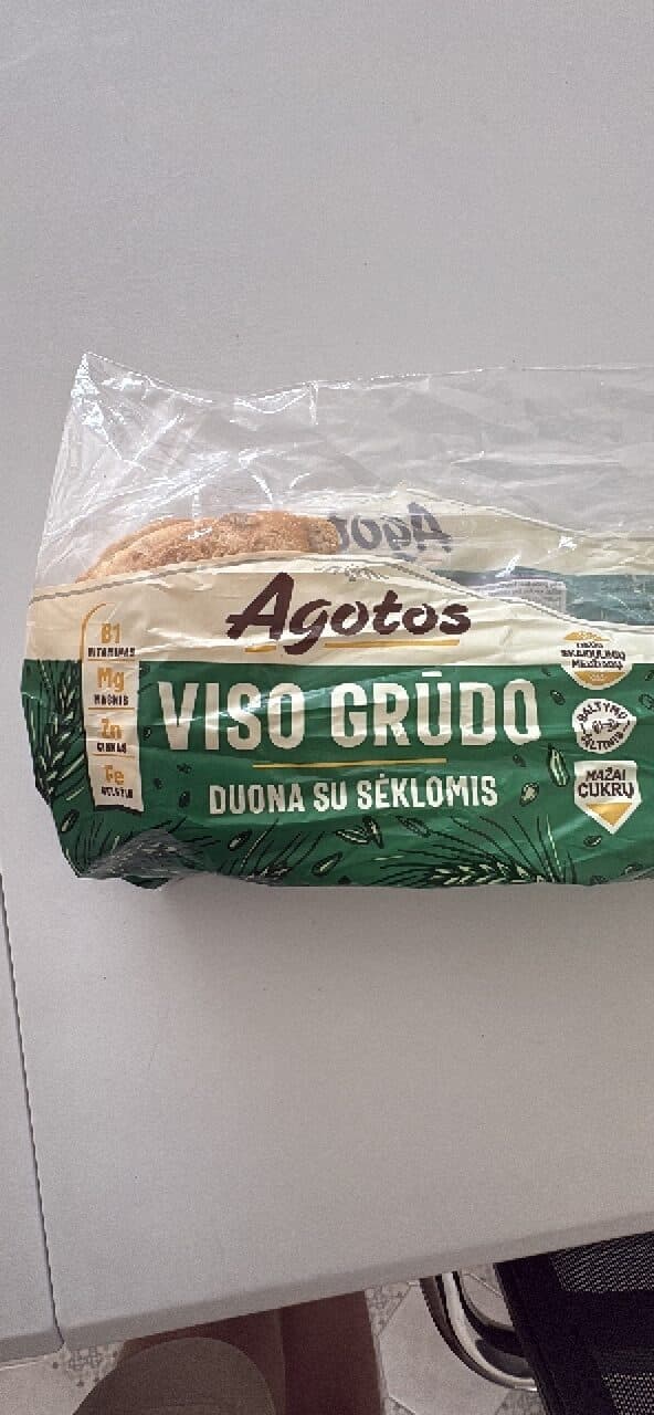 Agotos viso grūdo duona su sėklomis packshot