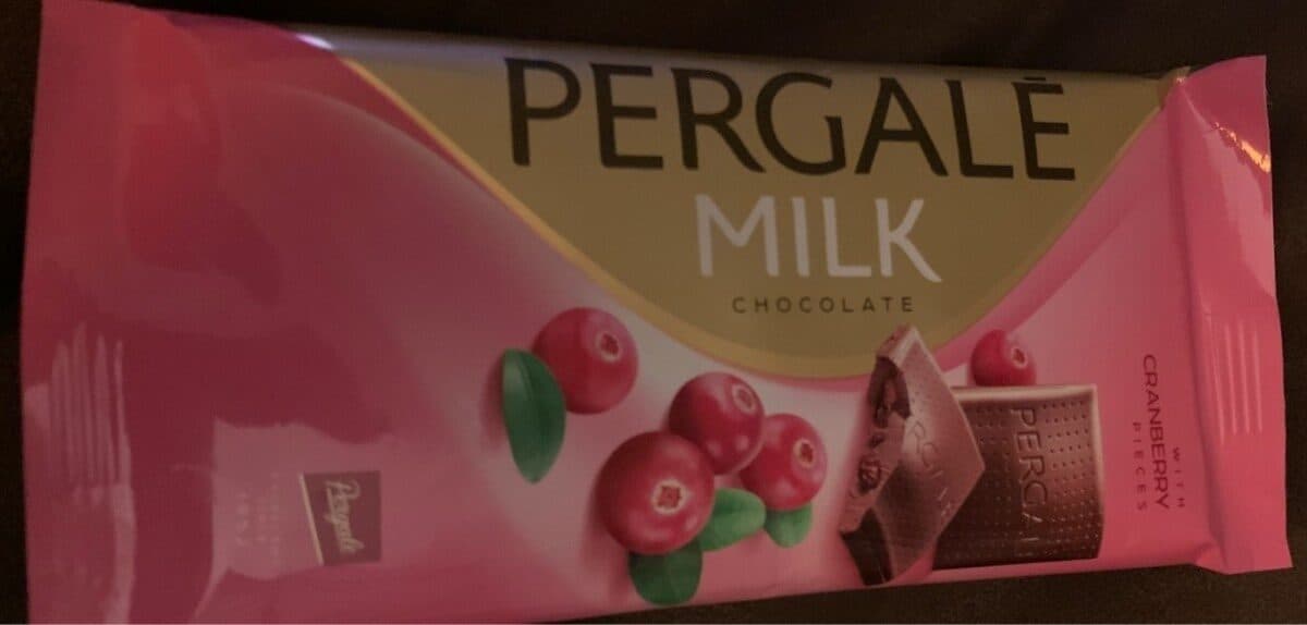 Pergale Milk chocolate with cranberry packshot
