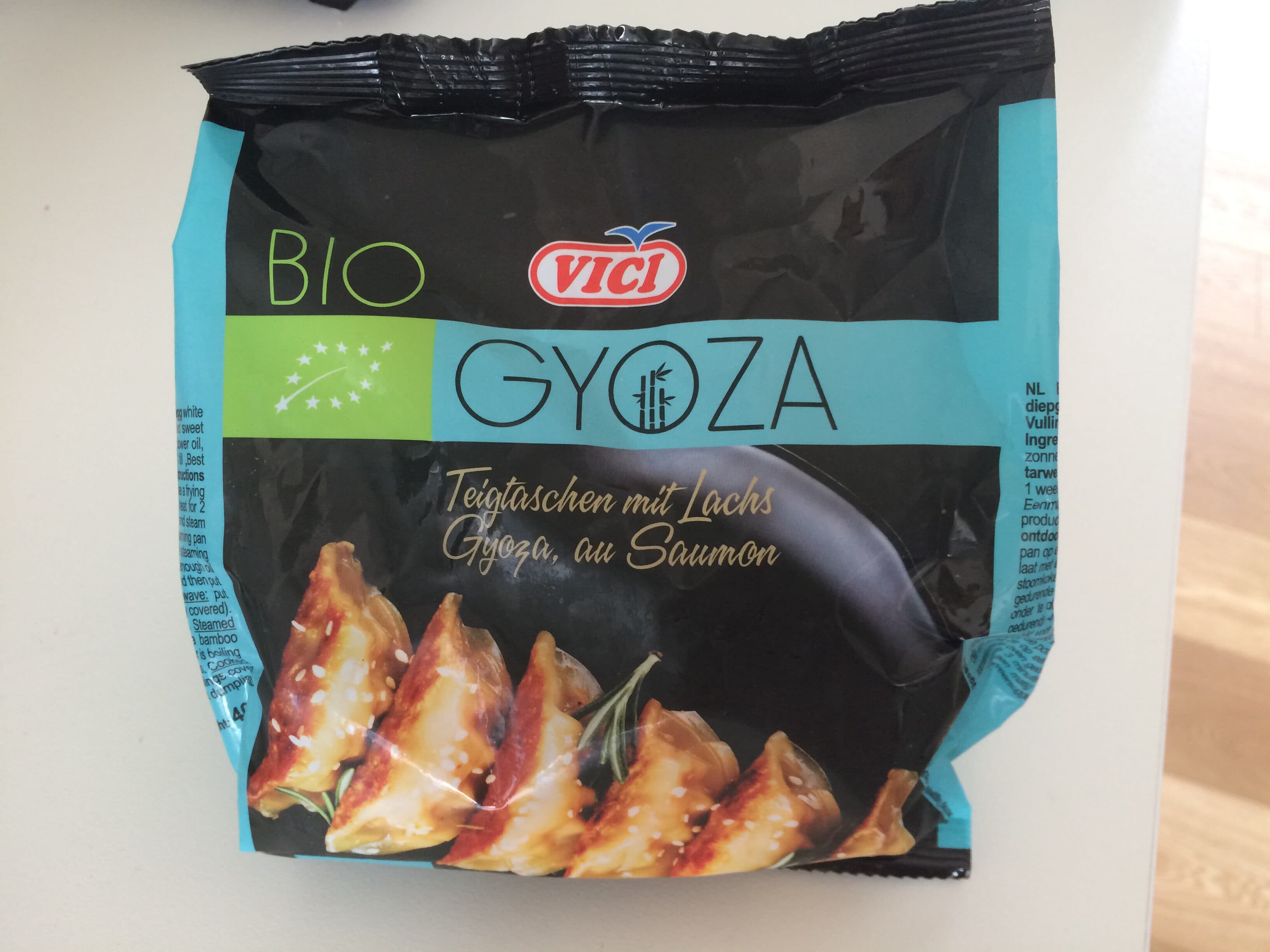 Viči Dumplings de salmón packshot