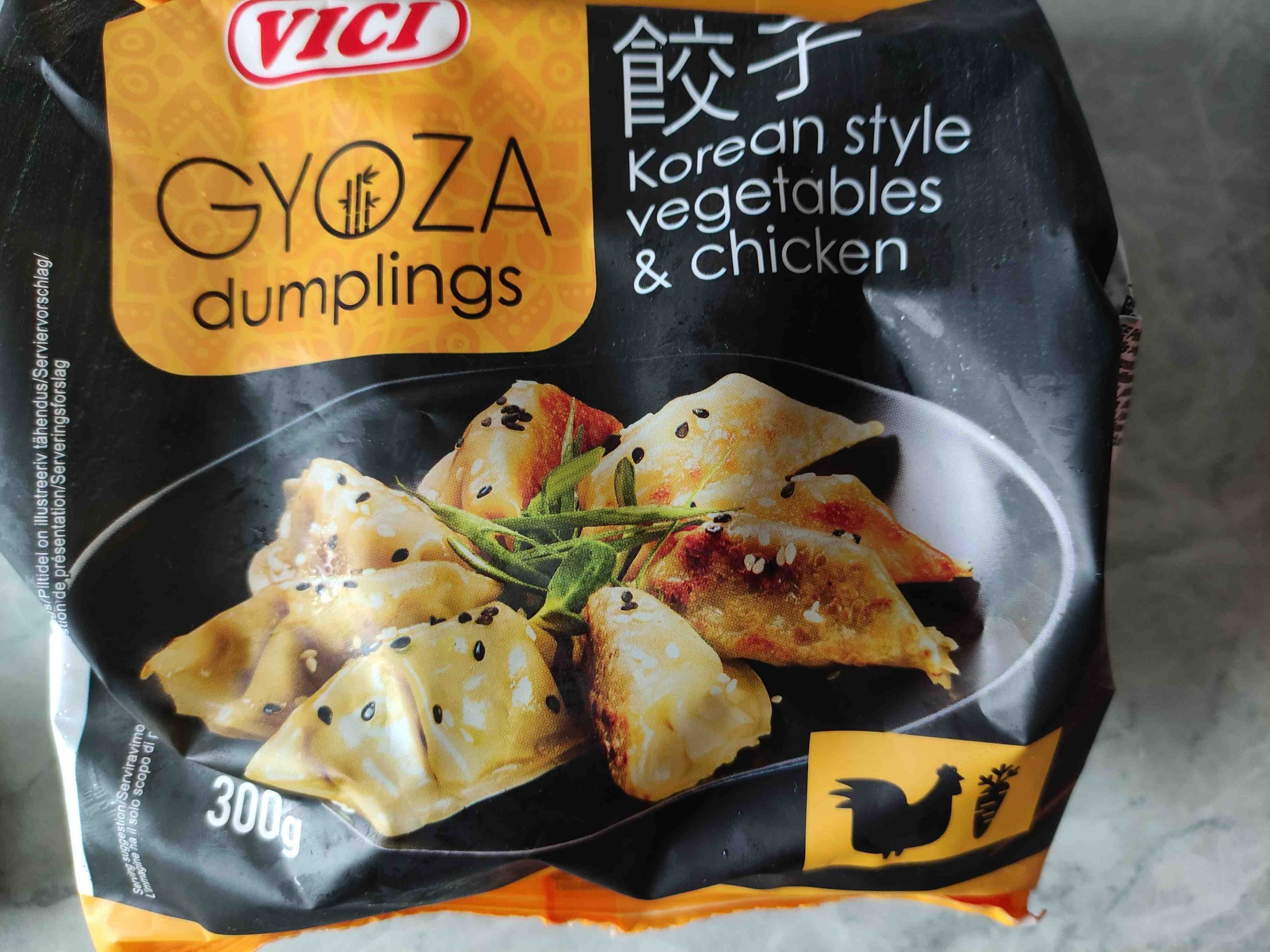 Viči Gyoza Korean style vegetables & chicken packshot