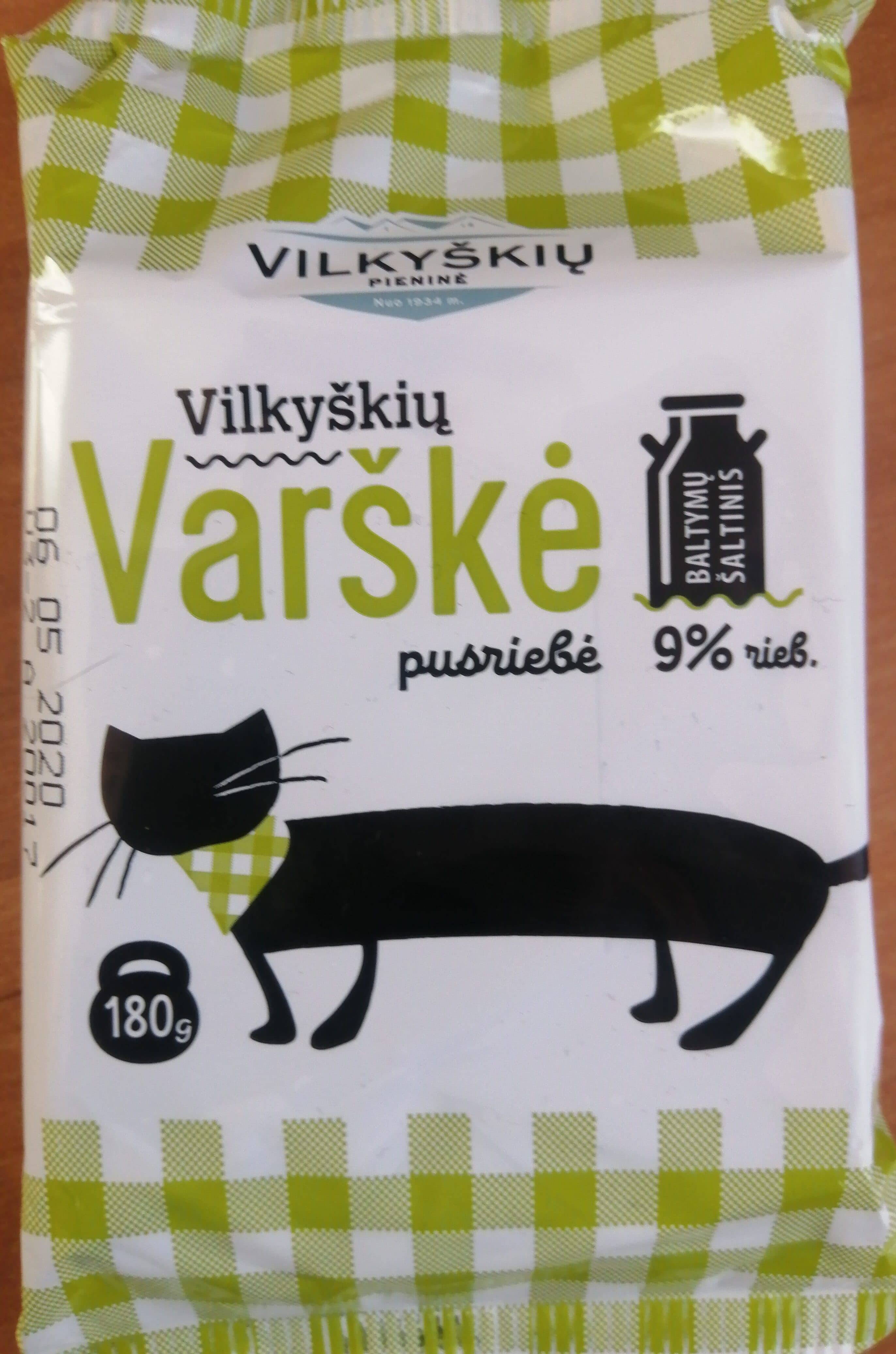 Vilkyškių pieninė Pusriebė varškė 9% packshot