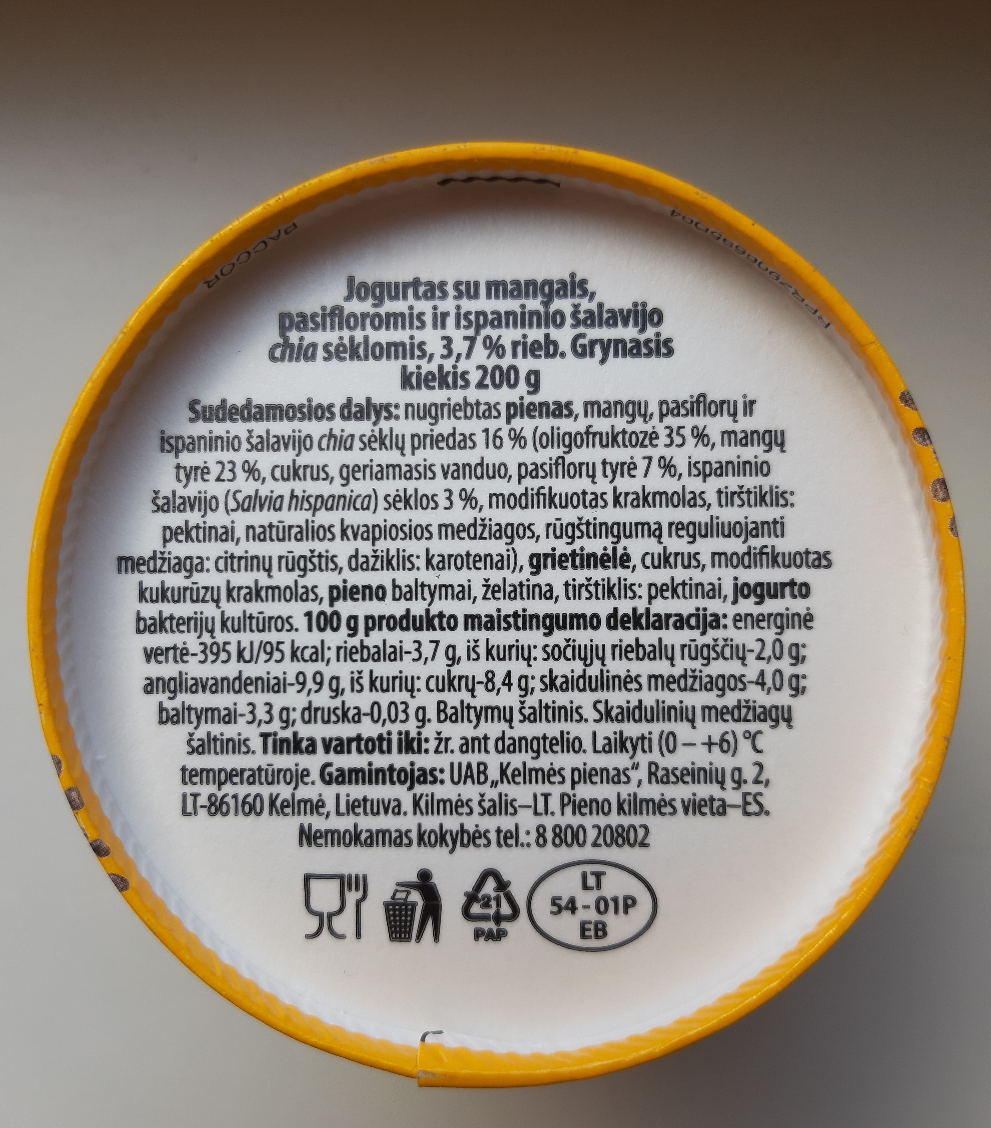 Vilvi yogurt with mango, passion fruit and chia seeds packshot