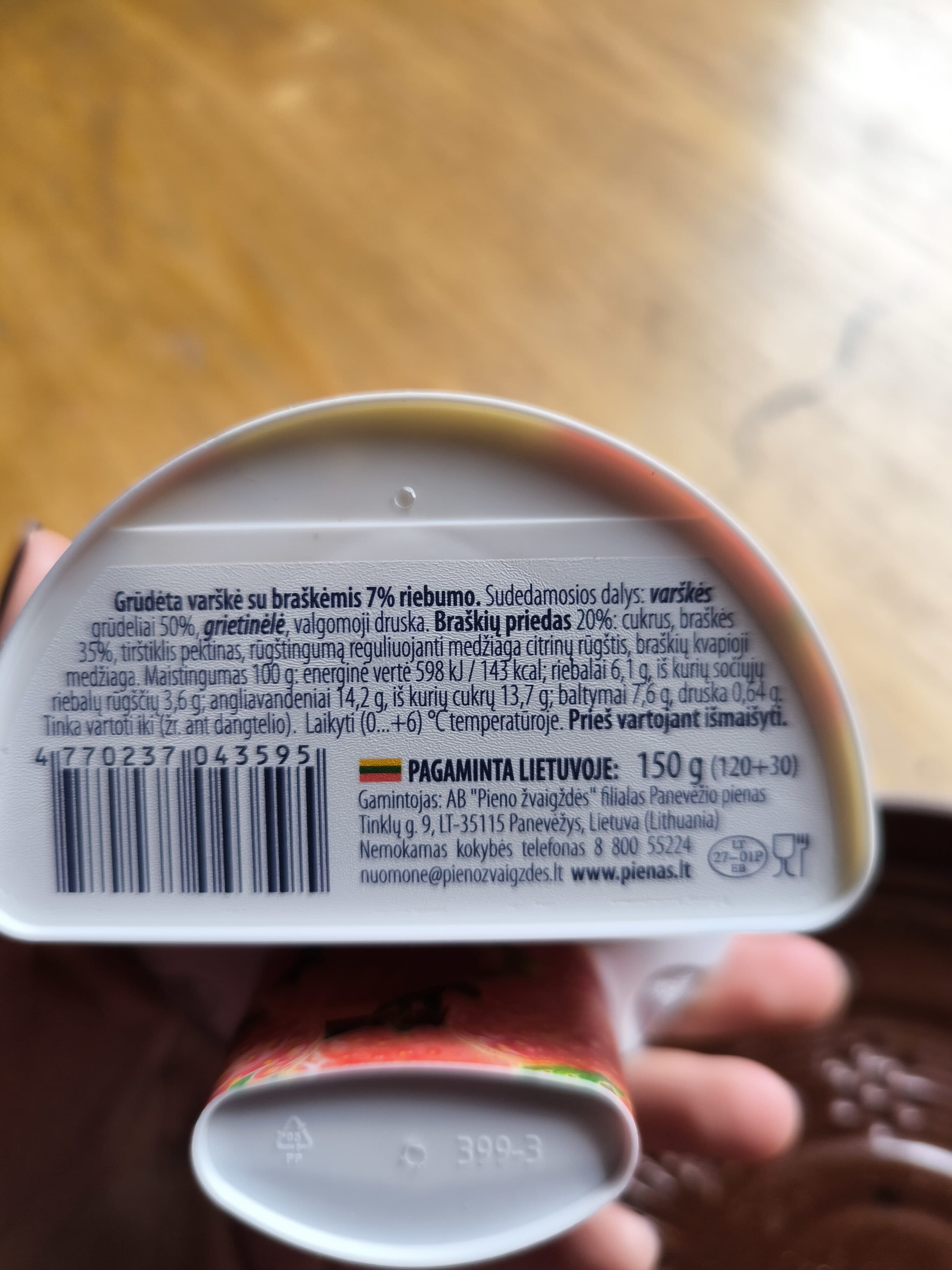 Pieno zvaigzdes Grudeta varskyte su avietemis packshot