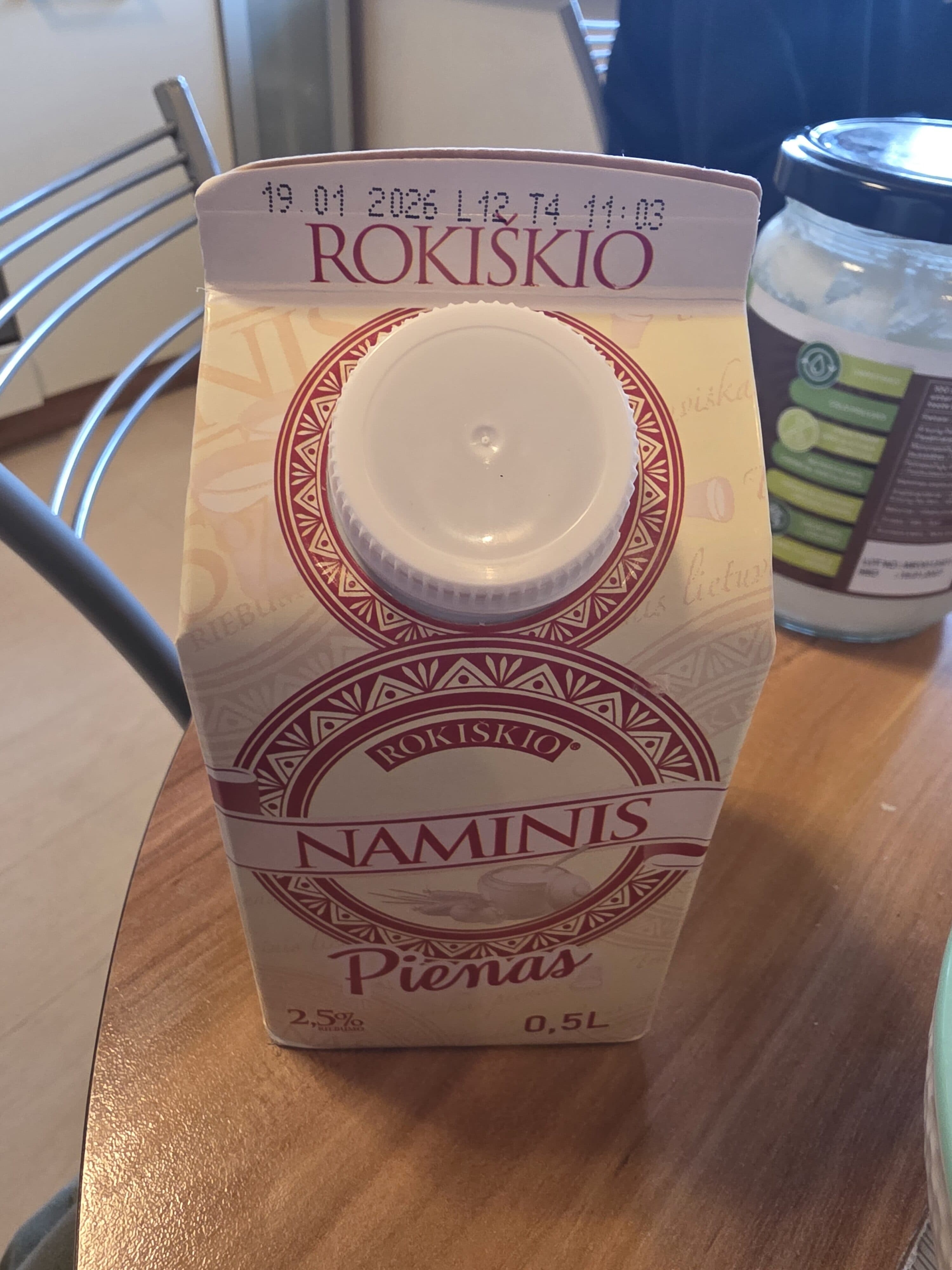 Rokiškio Naminis Milk 2.5% Fat packshot