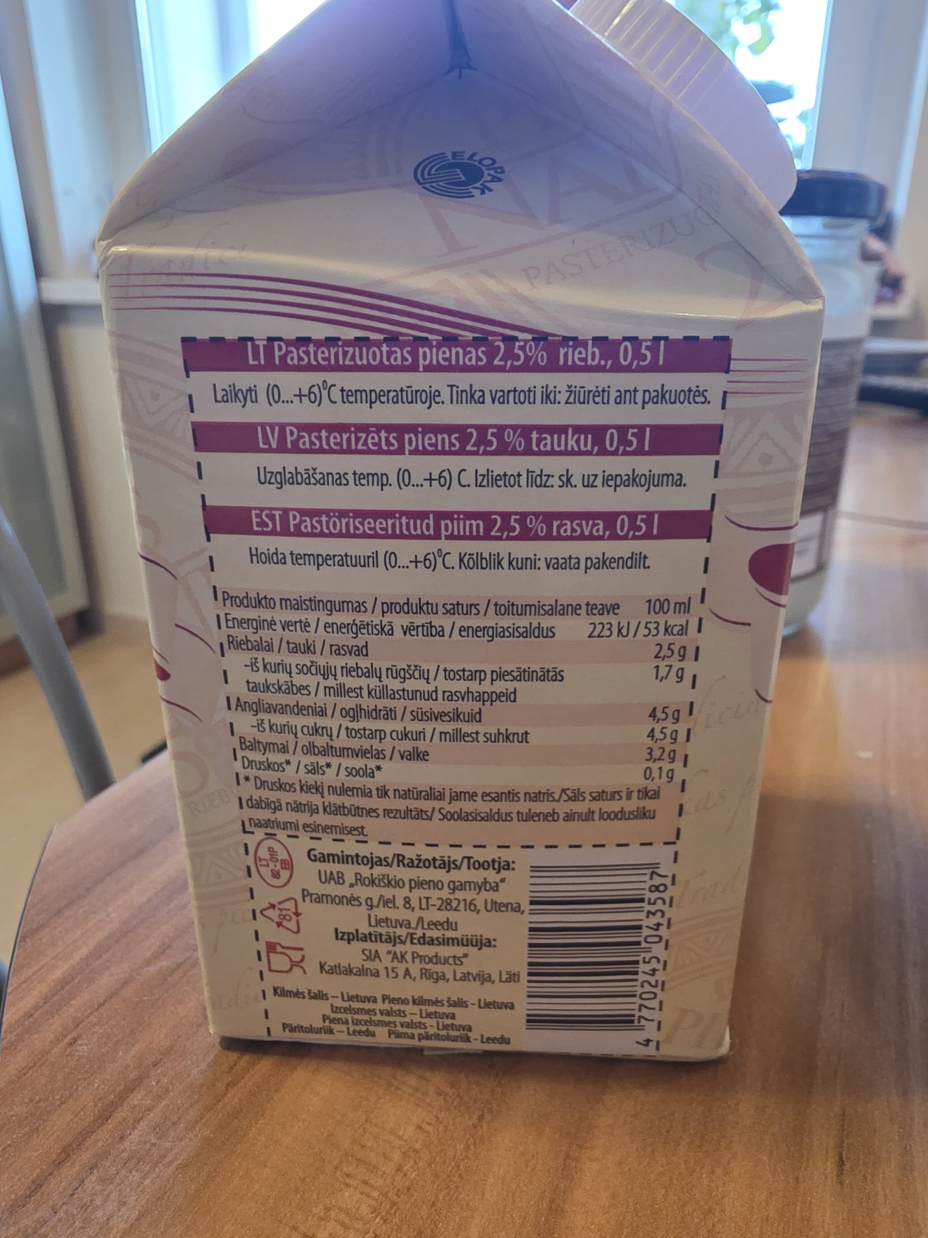 Rokiškio Naminis Milk 2.5% Fat packshot