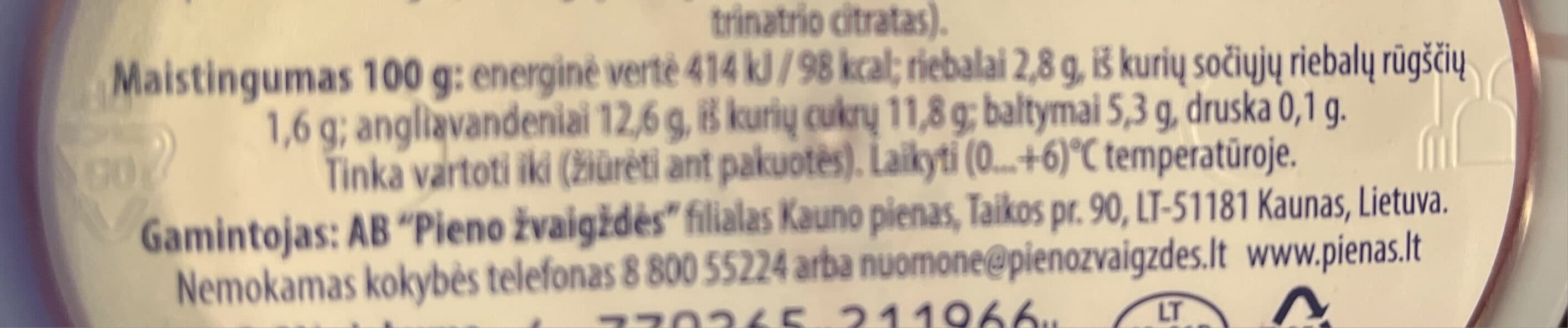 Pieno Žvaigždės Jogurt with blackberries packshot