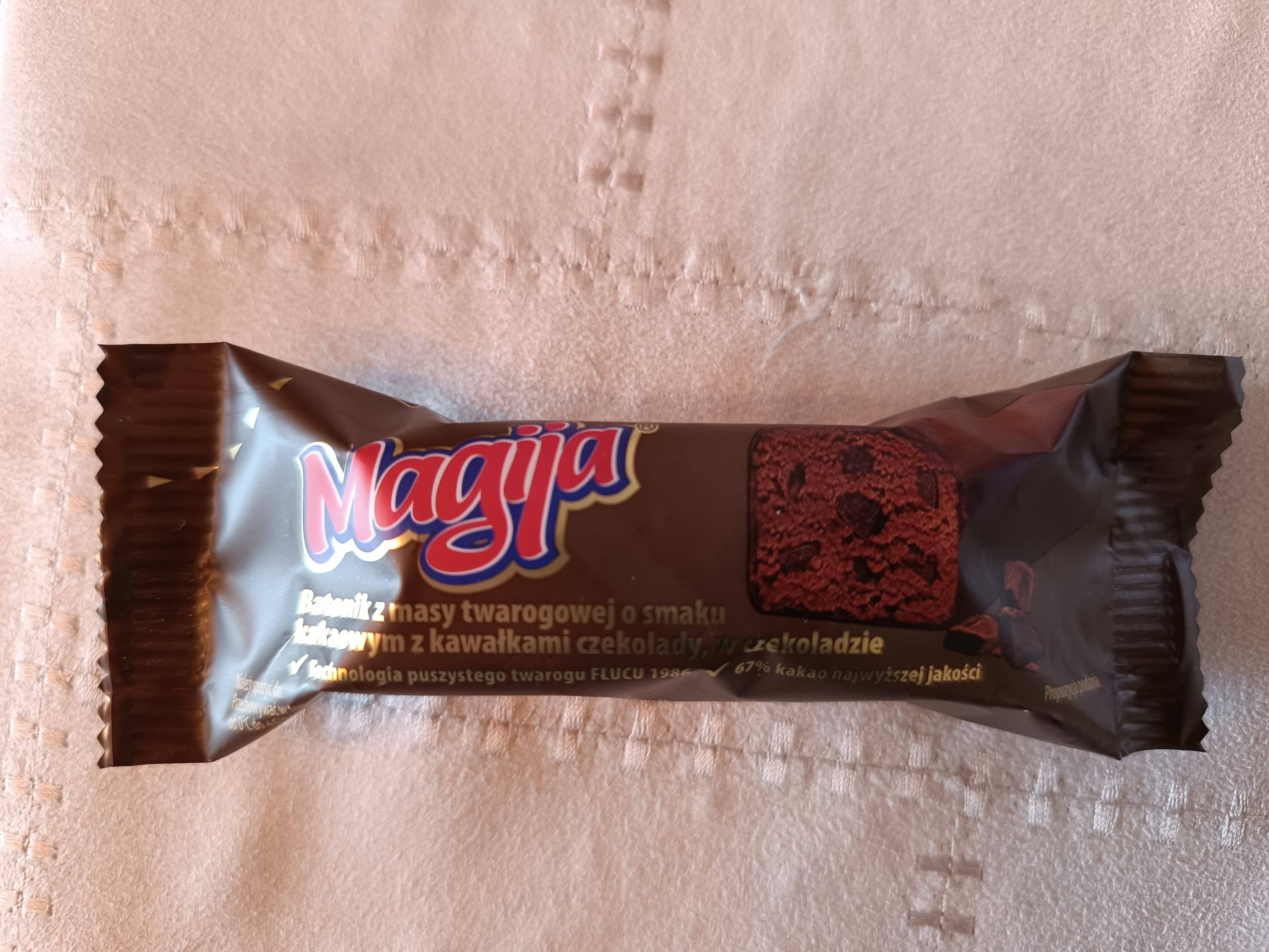 Magija Magija baton twarogowy czekoladowy packshot
