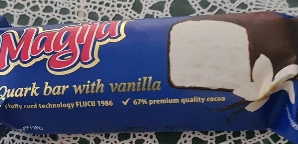 Farmi Quark bar with vanilla packshot