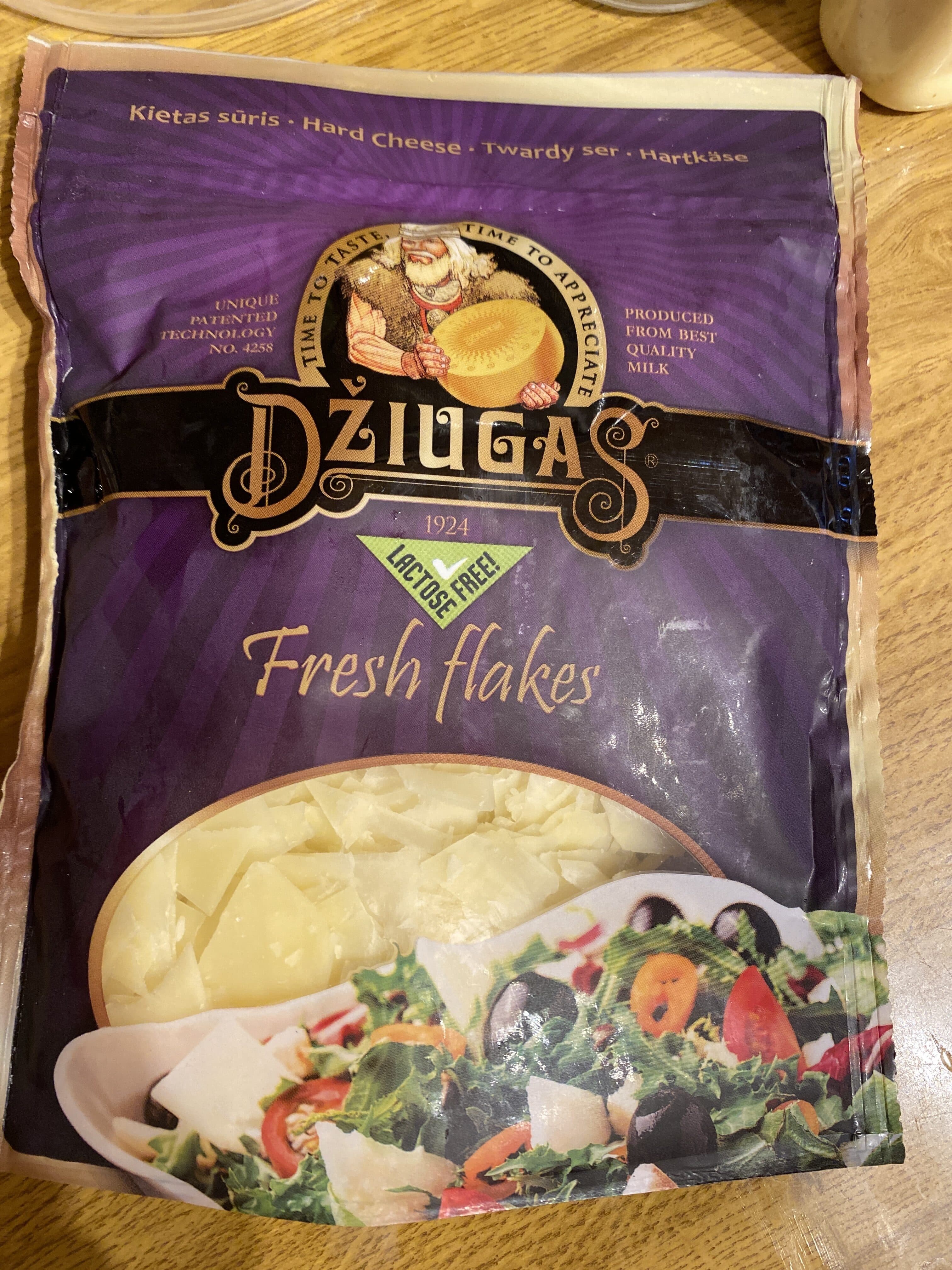 Džiugas Fresh flakes packshot
