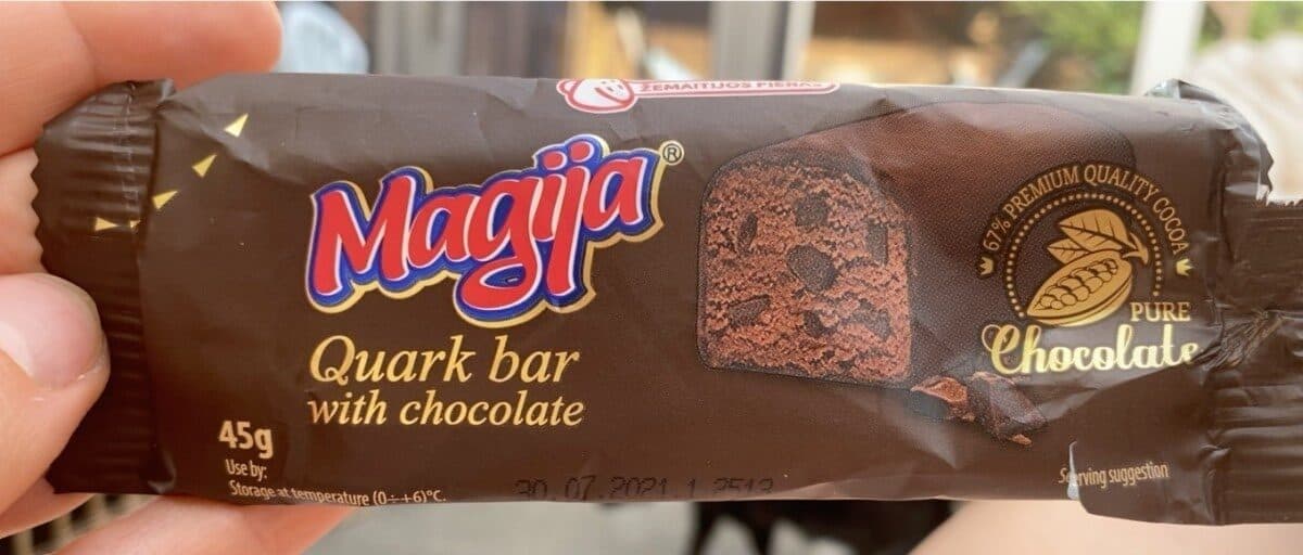 Magija Quark bar with chocolate packshot