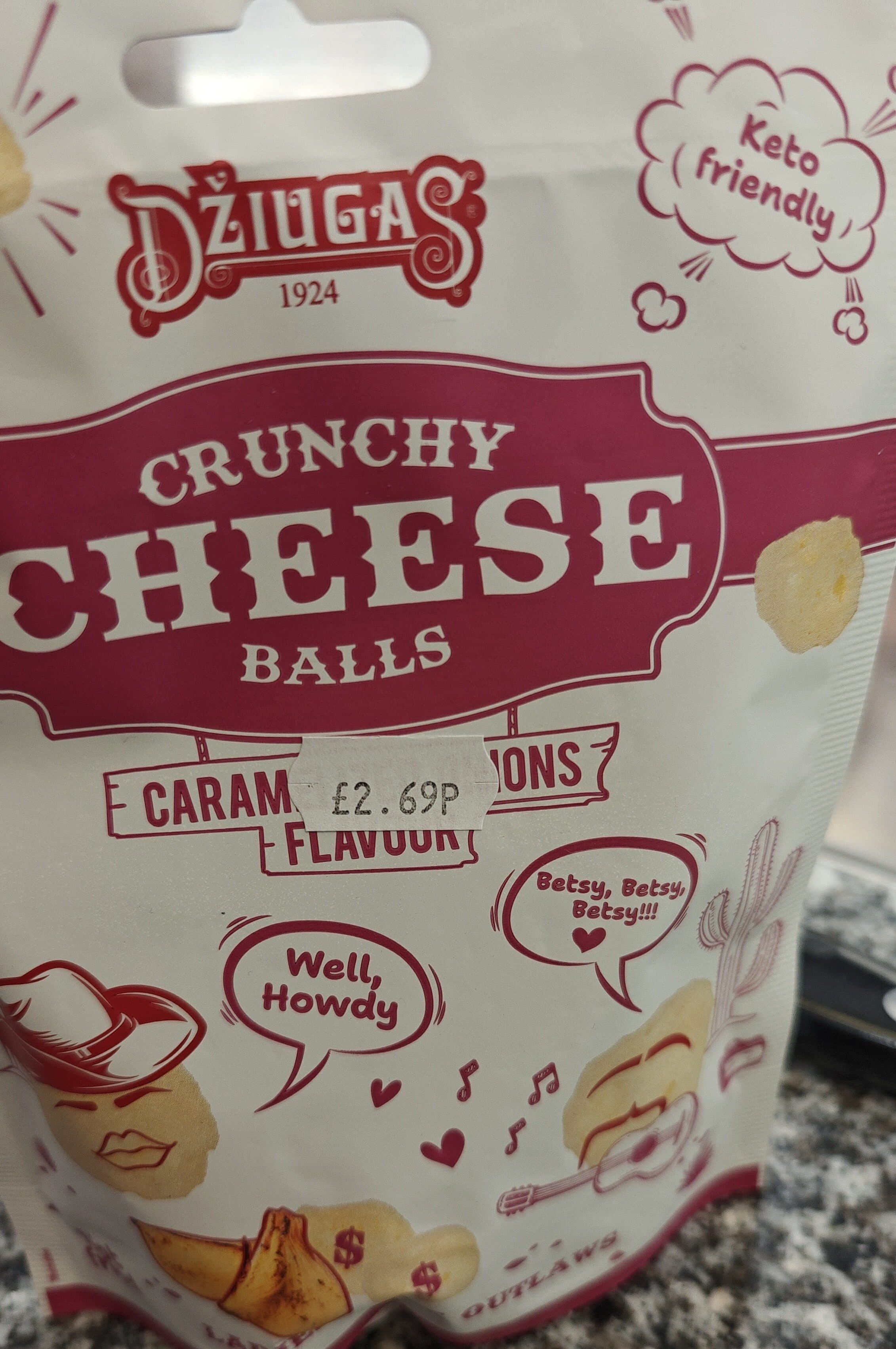 Džiugas Crunchy cheese packshot