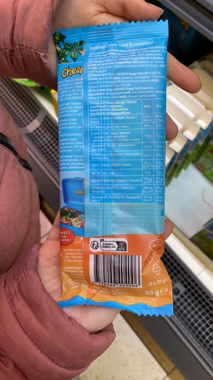 Cheerafa Happy Twist Peelable Cheese Sticks packshot