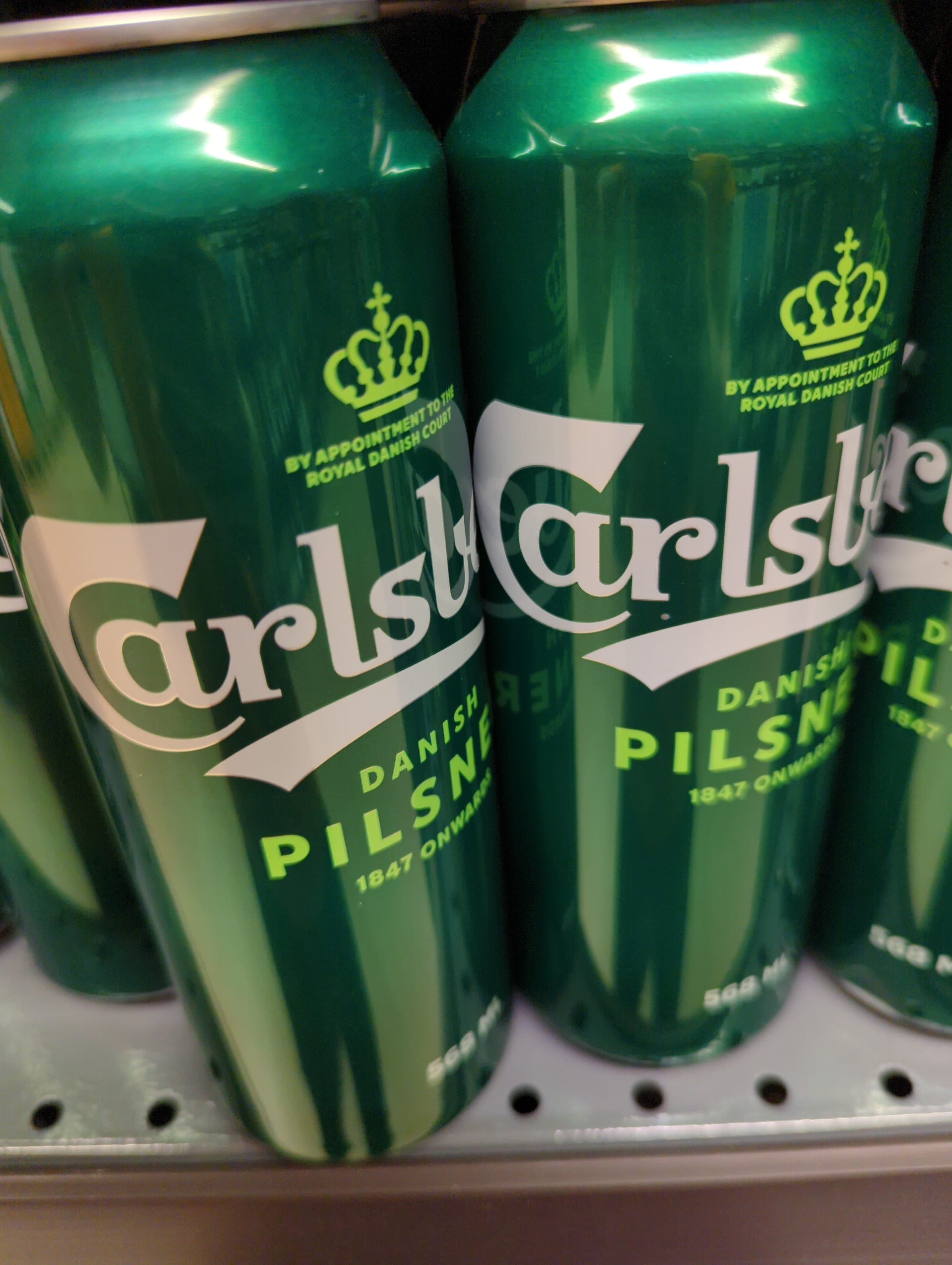 Carlsberg danish pilsner packshot