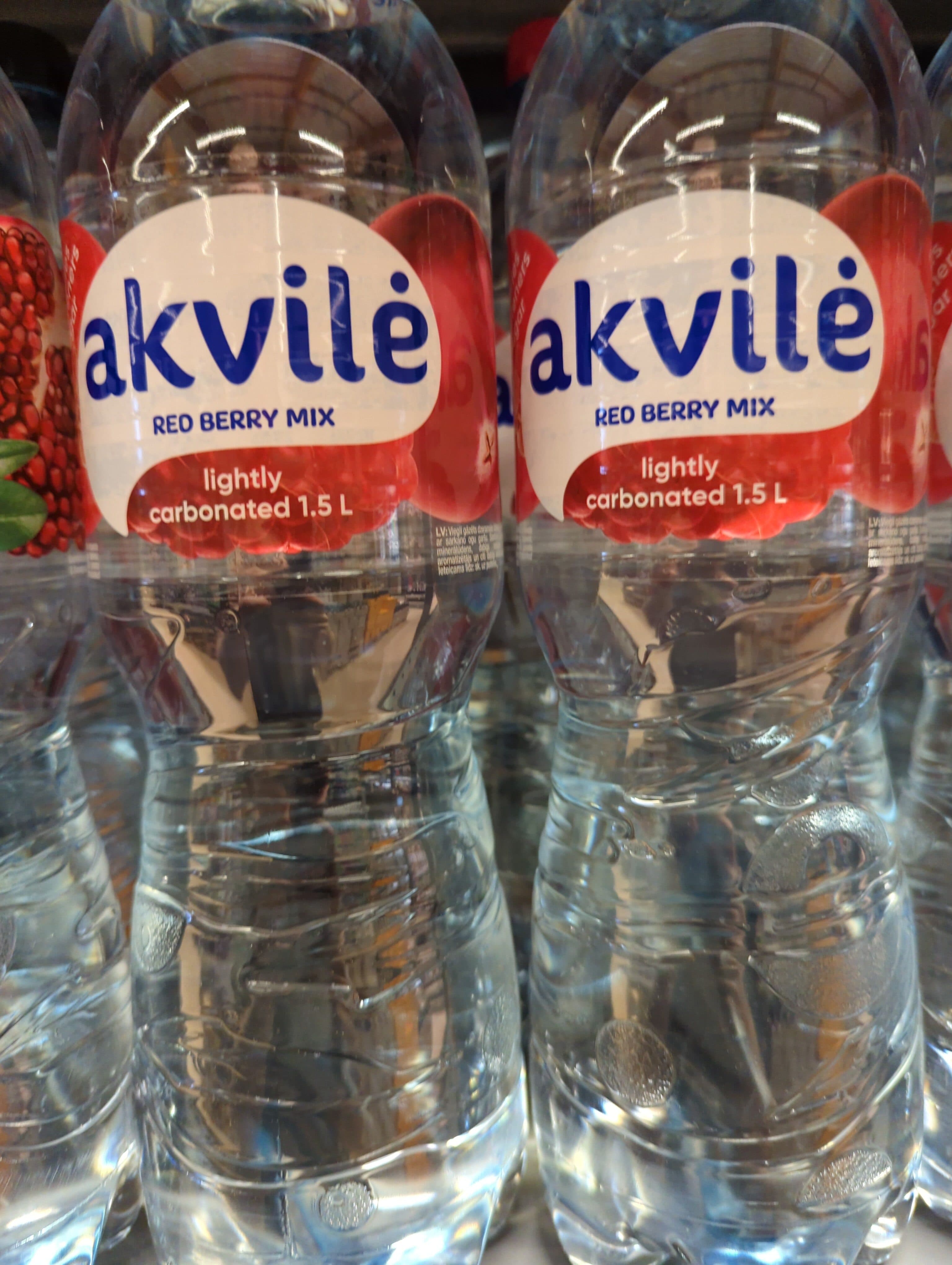 Akvilė Akvile Gazuotas Vanduo Raudonųjų Uogu Skonio packshot
