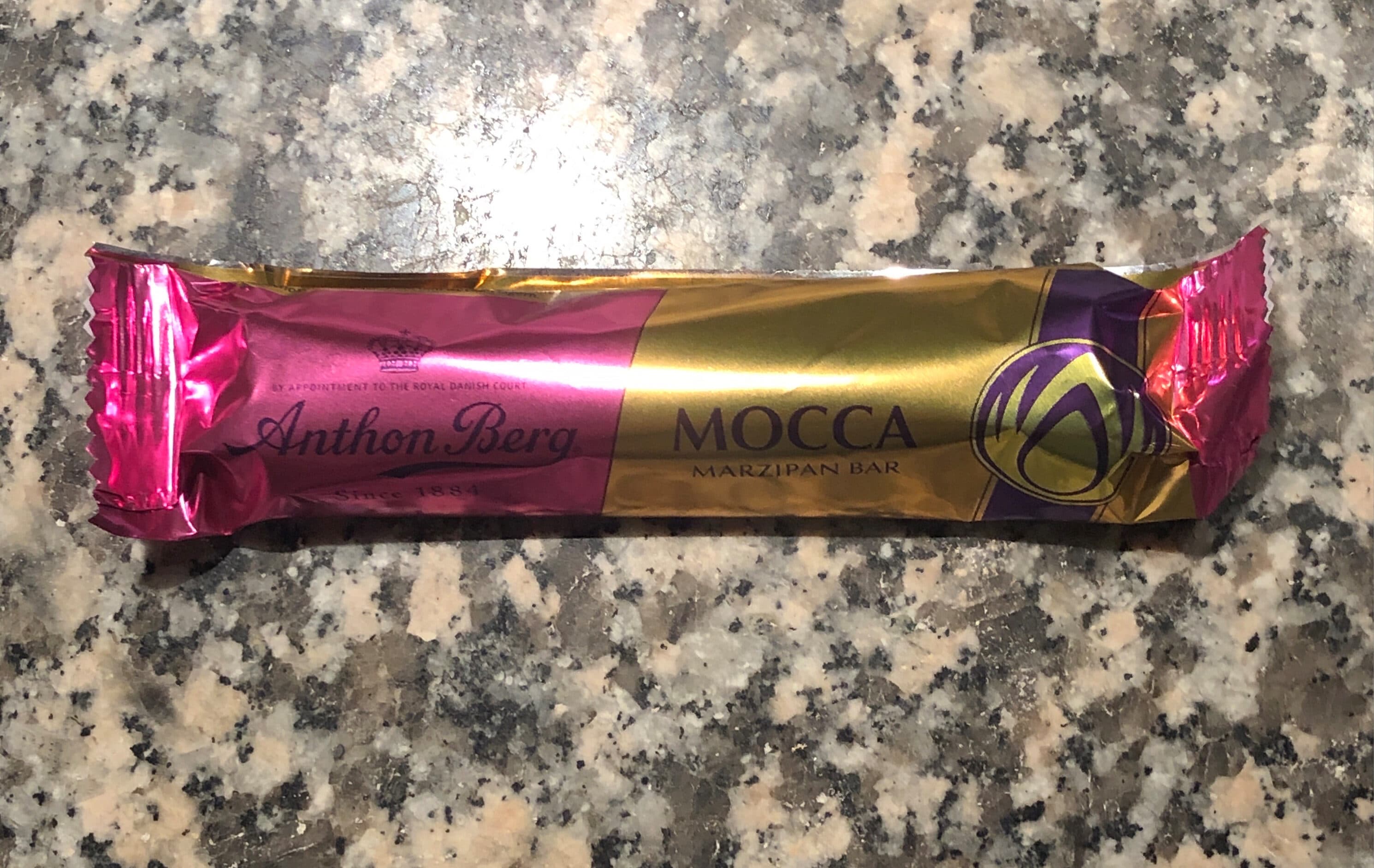 Anthon Berg Mocca Marcipan bar packshot