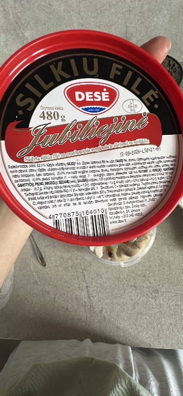 DESĖ Sūdytų silkinių filet su marinuotais svogūnais ir slyvų sūreliu su saldikliu packshot