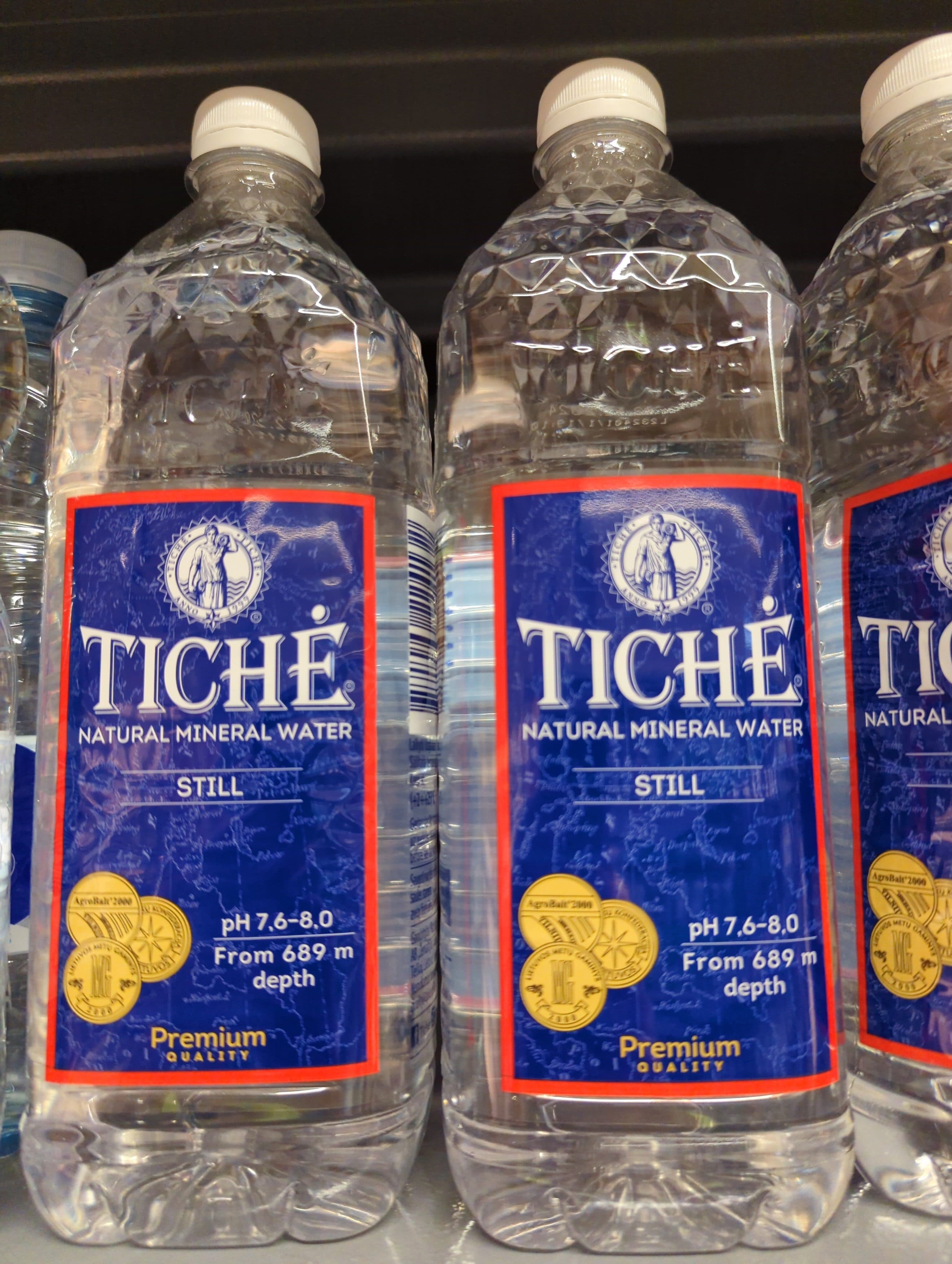 TICHĖ Naturalus mineralinis vanduo - negazuotas packshot