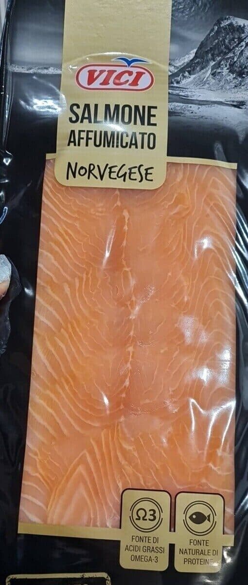 Viči Salmone packshot