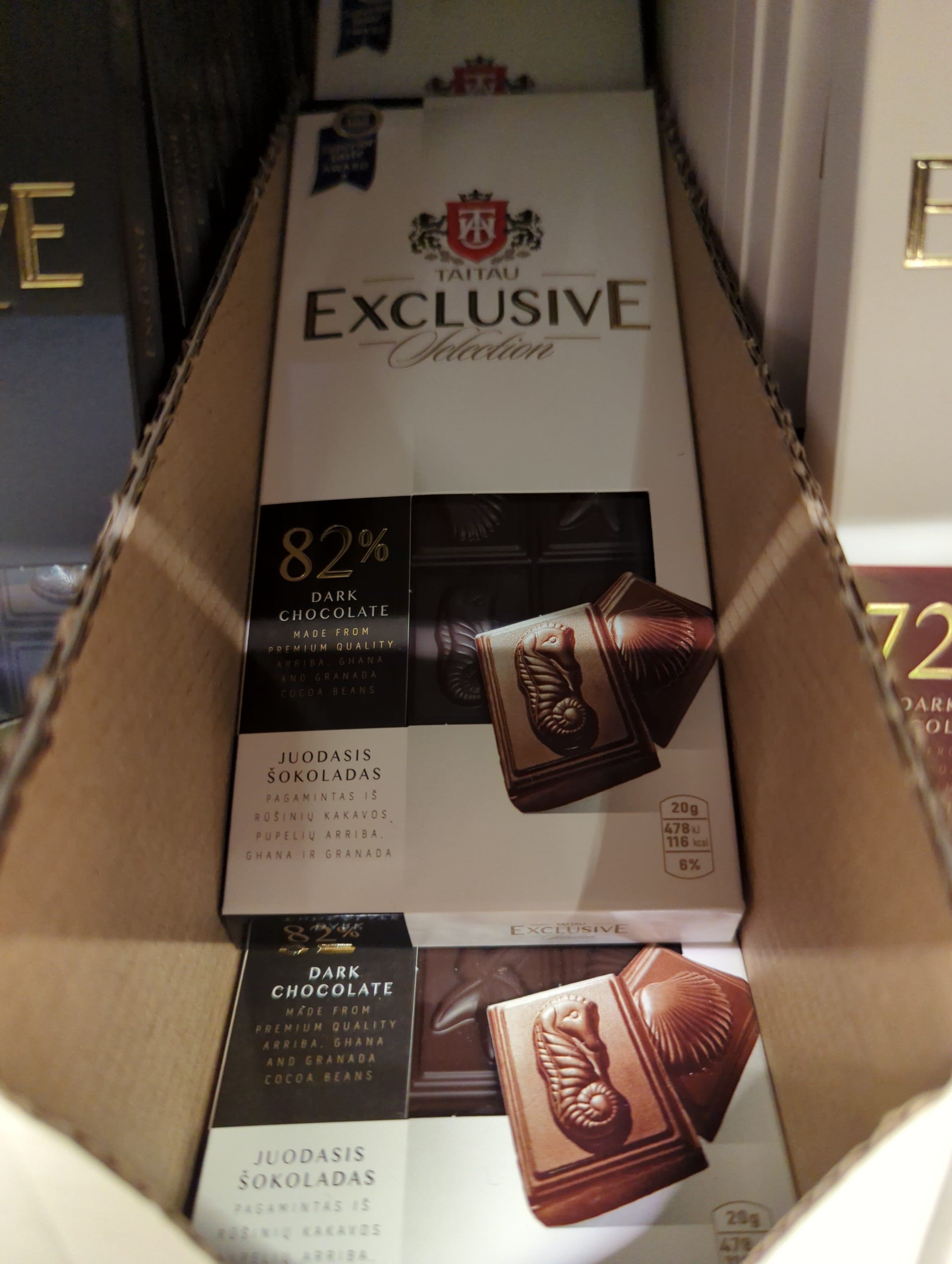 Taitau Exclusive Selection Dark Chocolate packshot