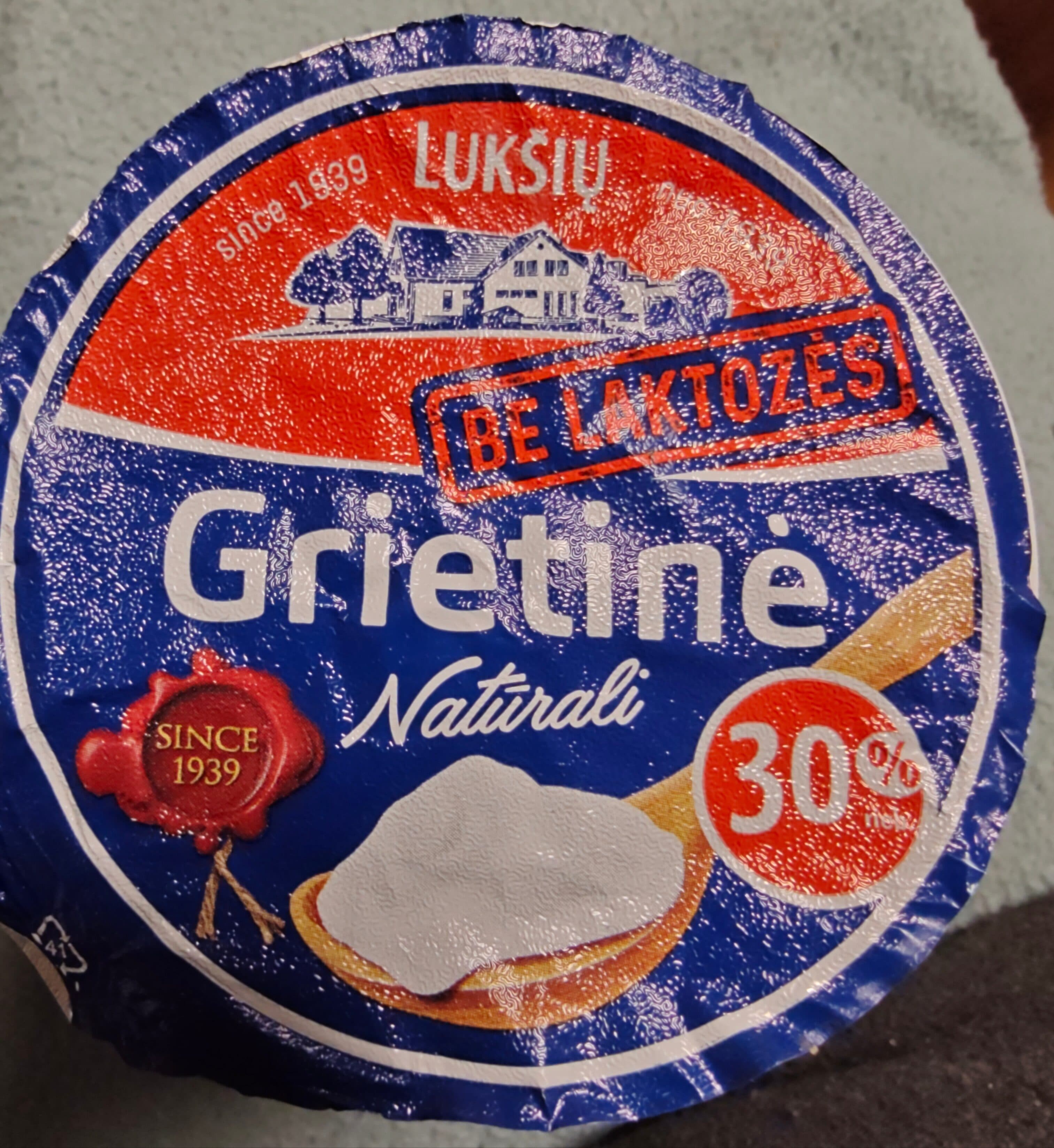 Lukšių Pieninė Grietinė Be Laktozės 30% packshot