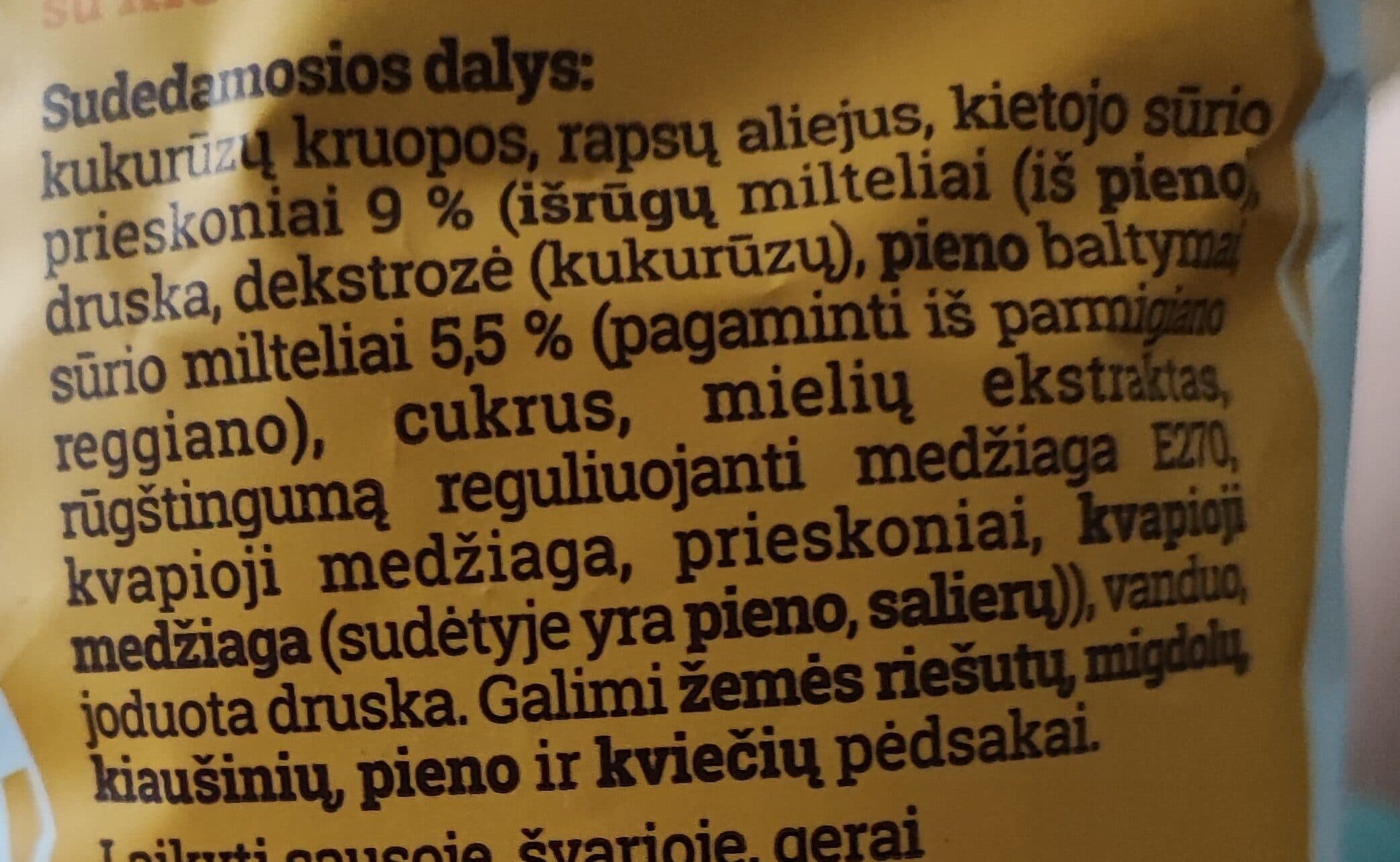 Open Food Facts cheese corn chips packshot