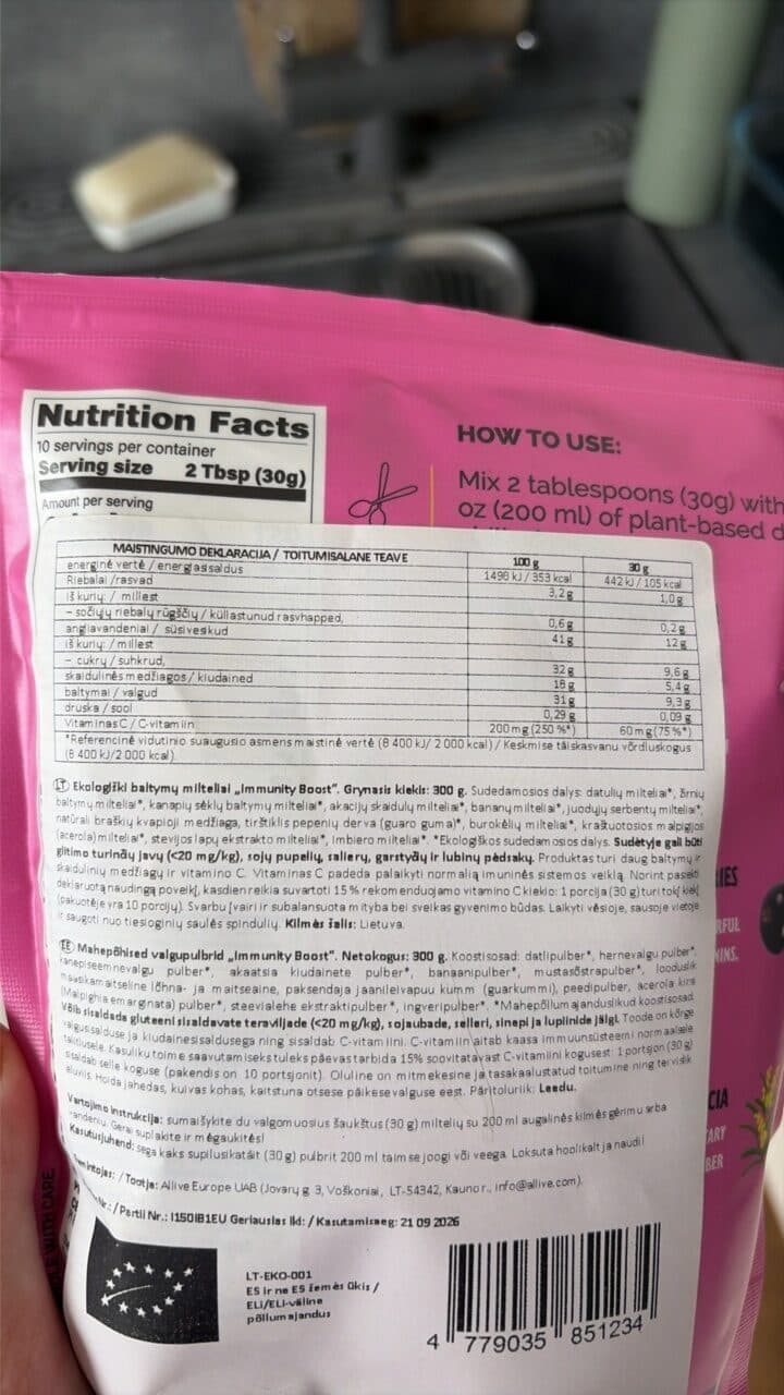 superfood protein powder immunity boost packshot