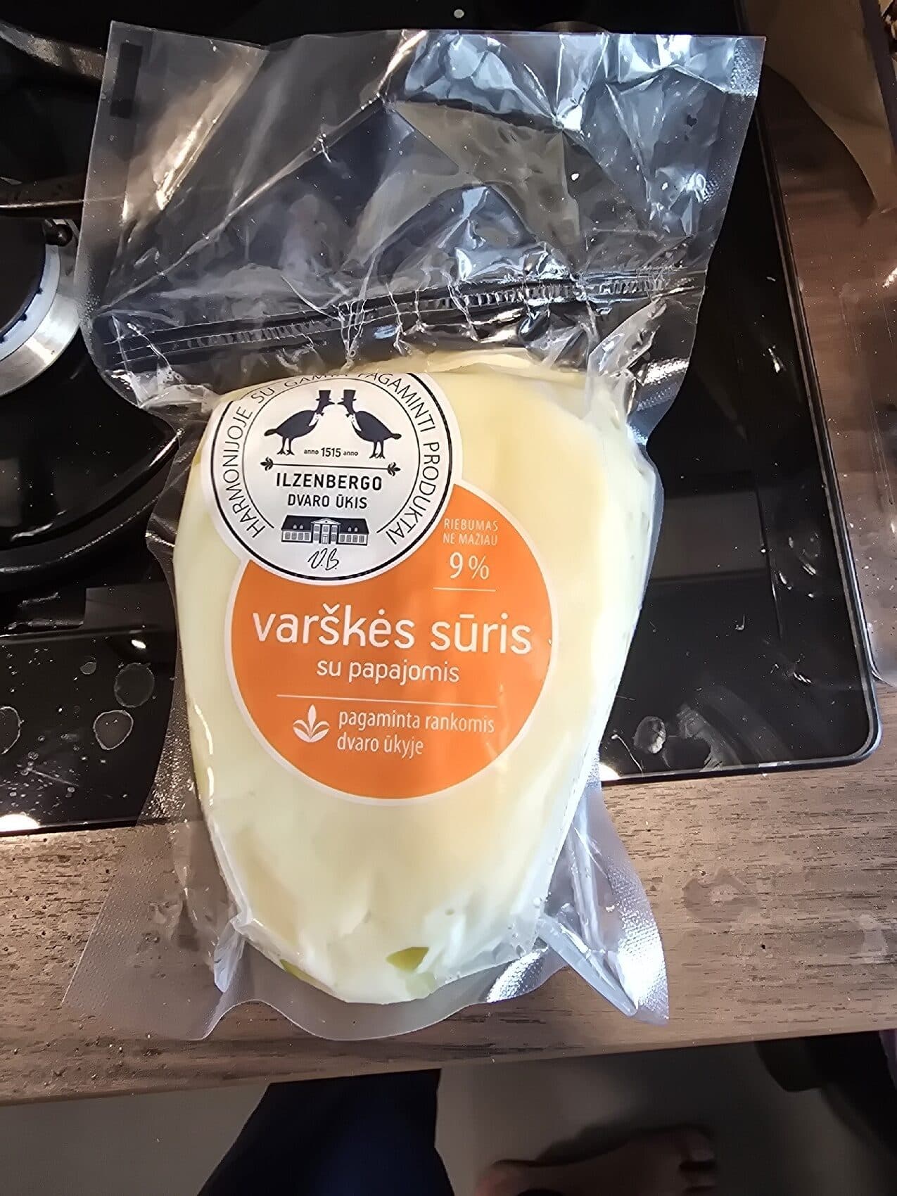 Ilzerbergo Dvaro Ūkis Varškės Sūris Su Papajomis packshot