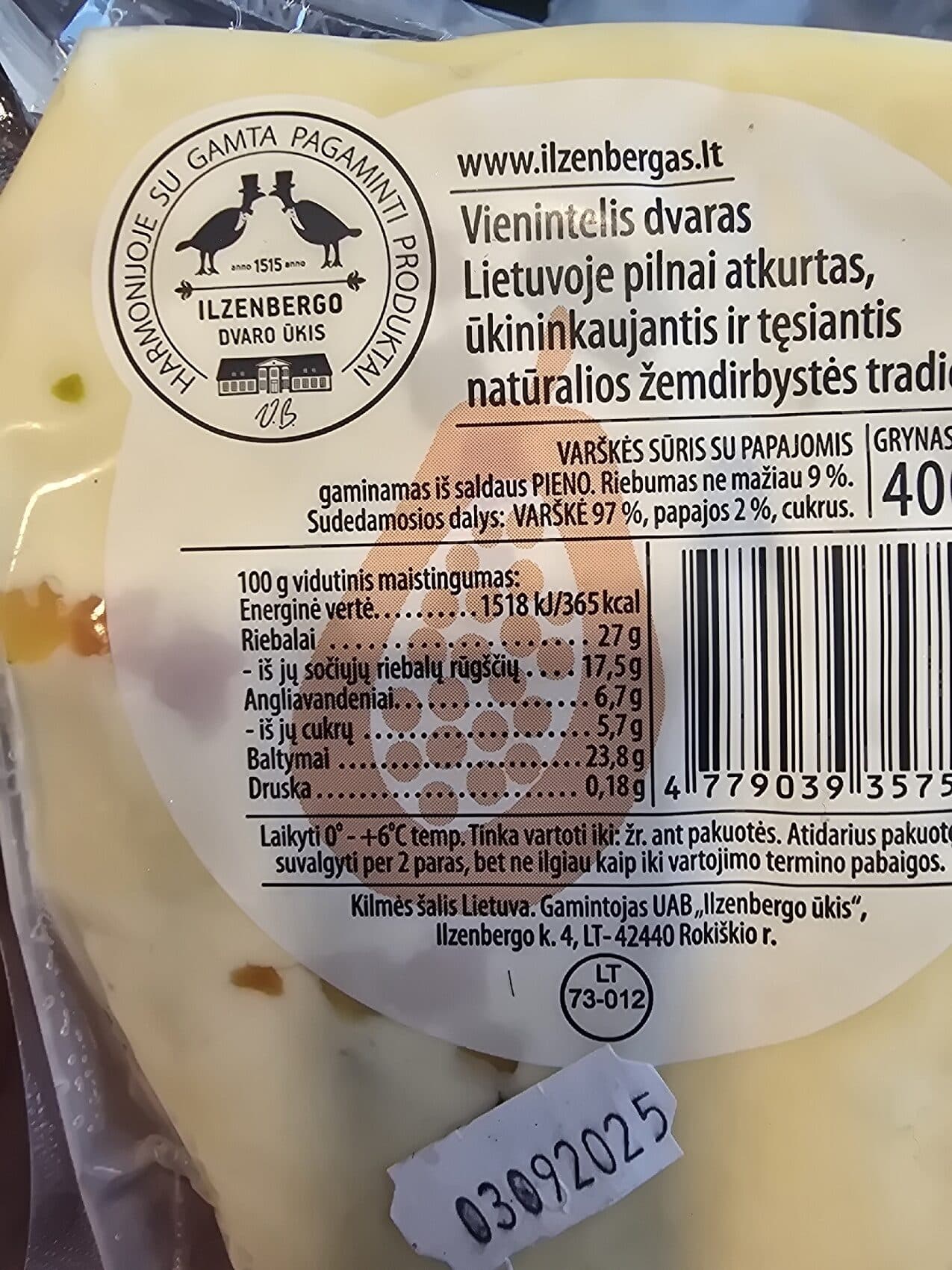 Ilzerbergo Dvaro Ūkis Varškės Sūris Su Papajomis packshot