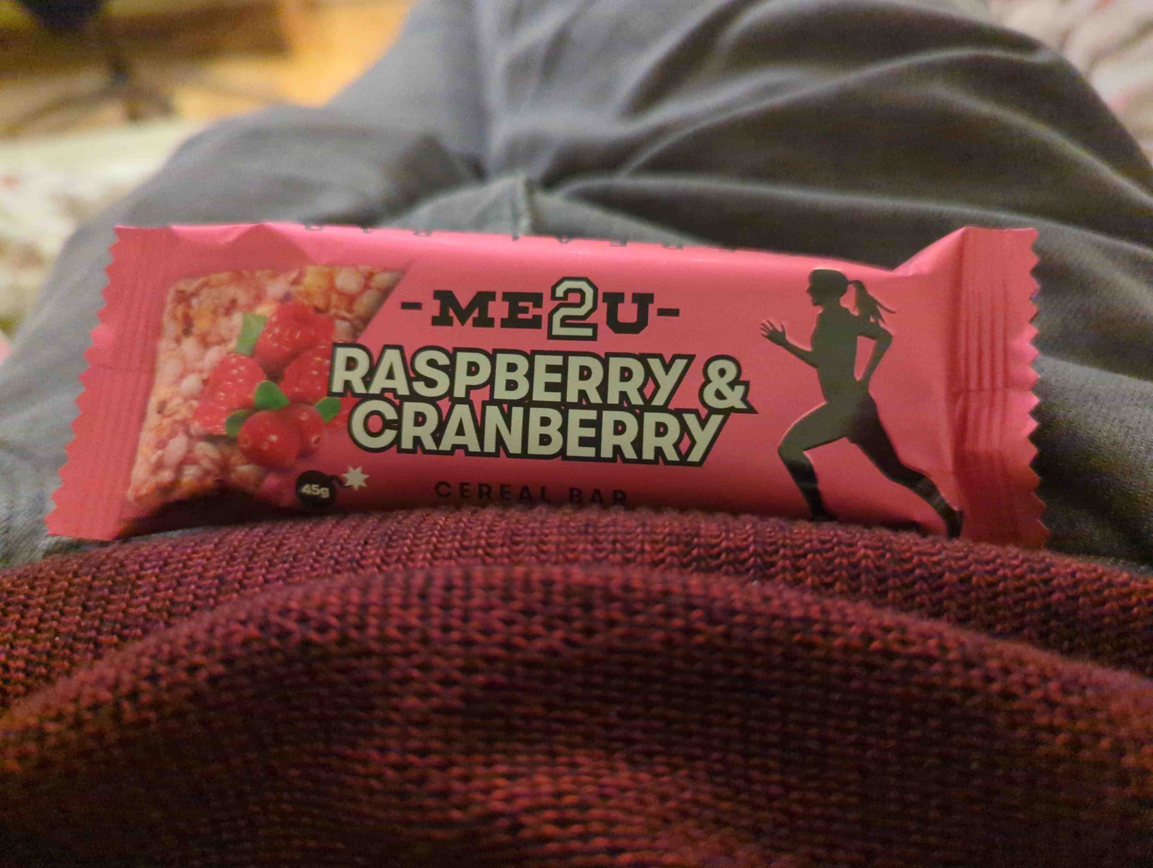 ME2U RASPBERRY & CRANBERRY CEREAL BAR packshot