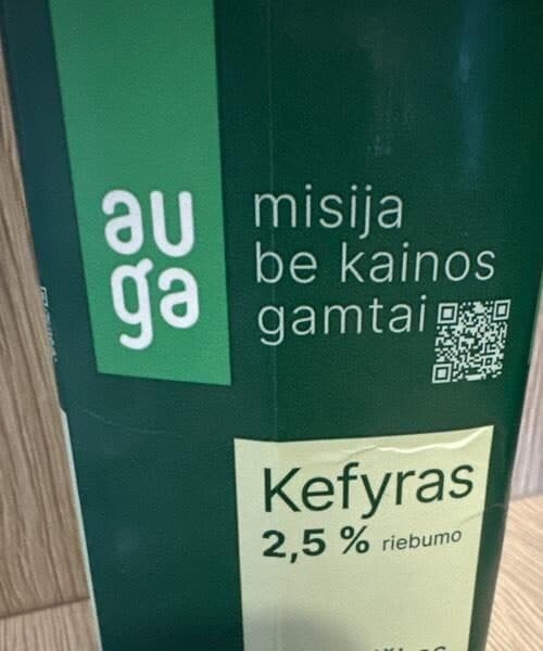 Auga Kefyras 2.5% packshot