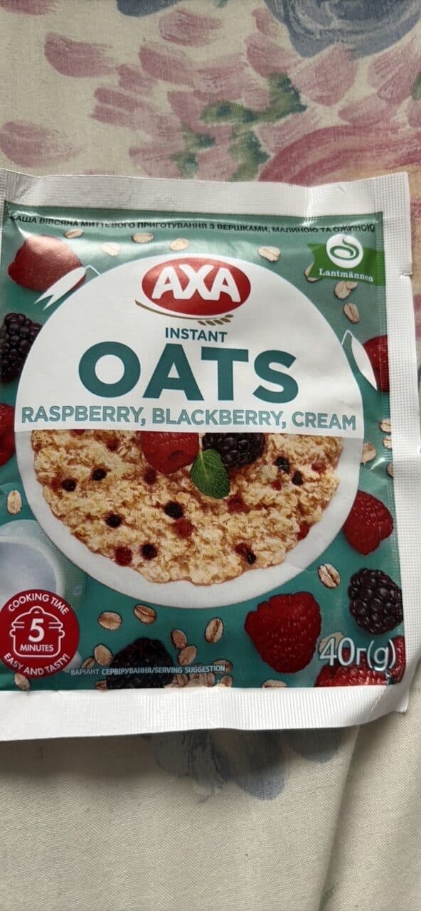 AXA Instant Oats Raspberry, Blackberry, Cream packshot