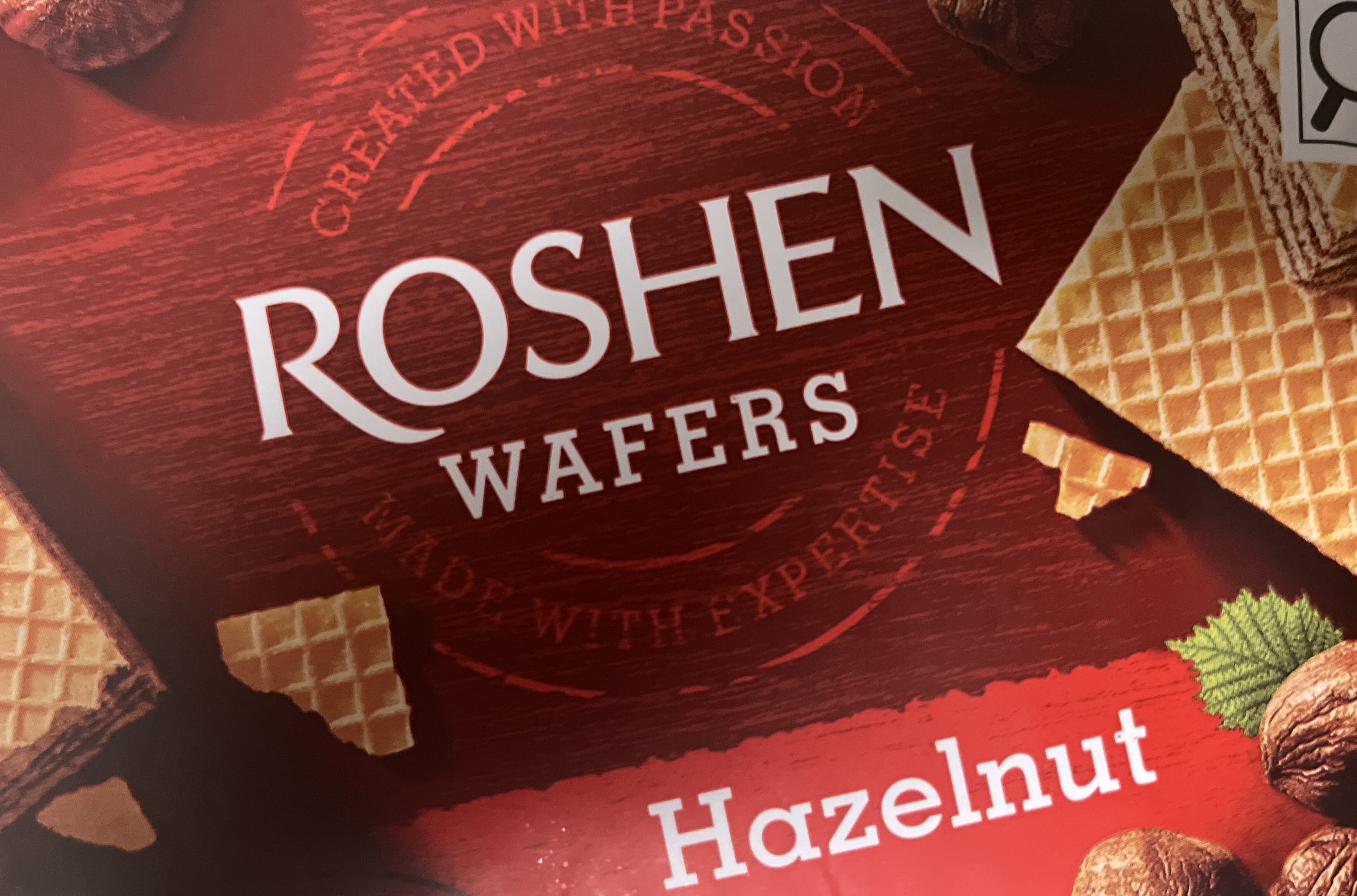 Roshen Hazelnut wafers packshot