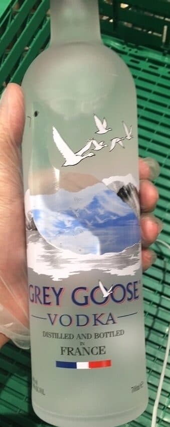 GREY GOOSE Vodka packshot