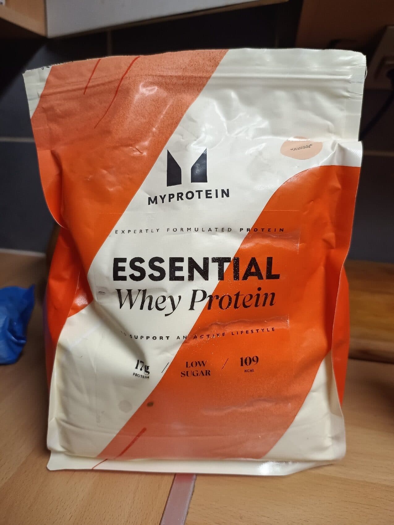 Myprotein Essential Whey Protein Vanilla packshot