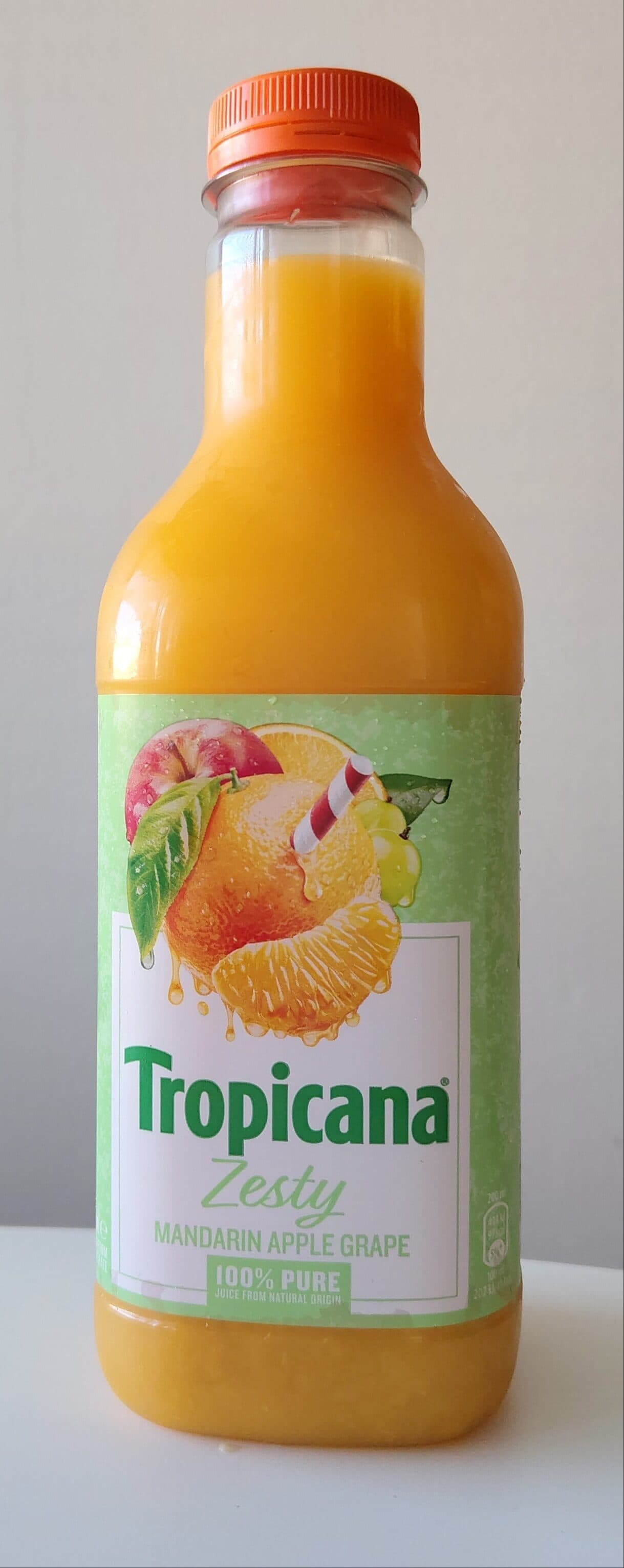 Tropicana Mandarin Apple Grape packshot