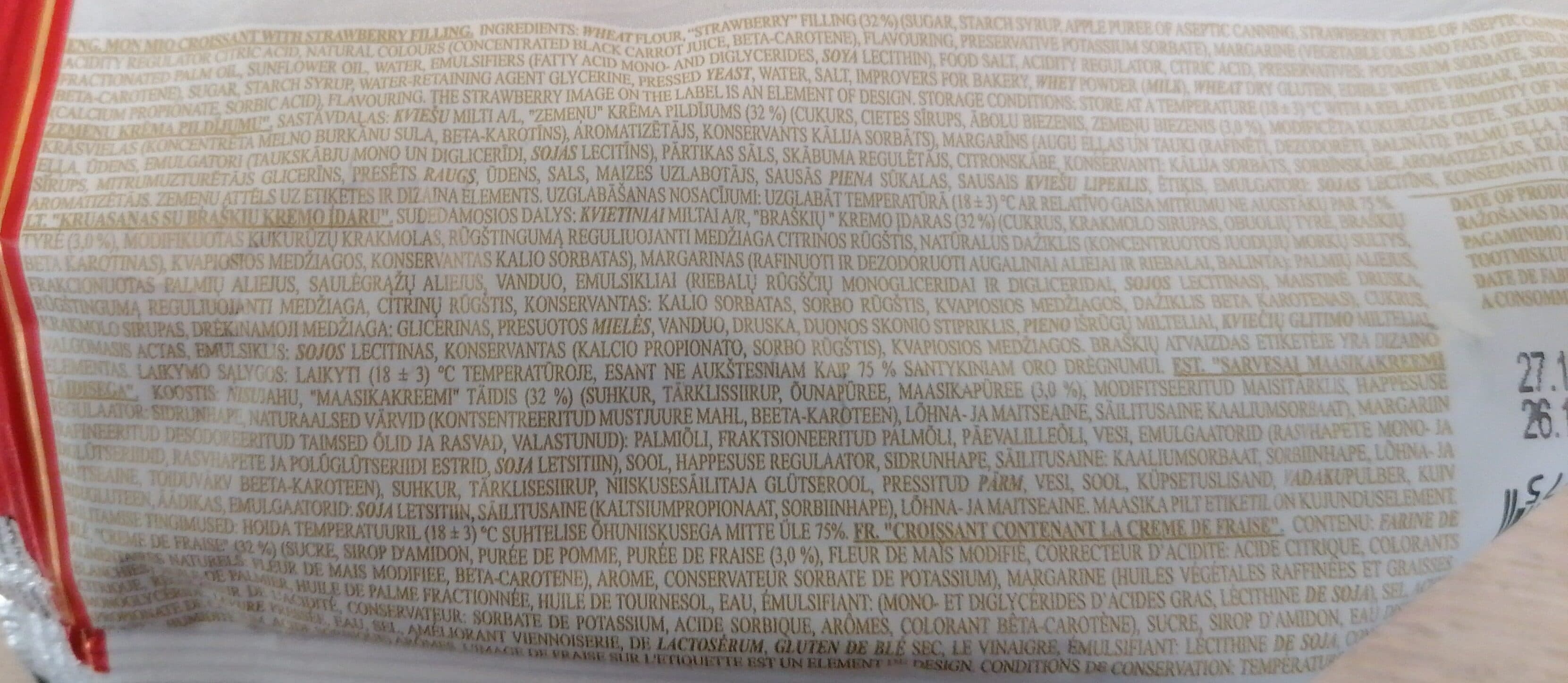 Mon-Mio Croissant with strawberry filling packshot