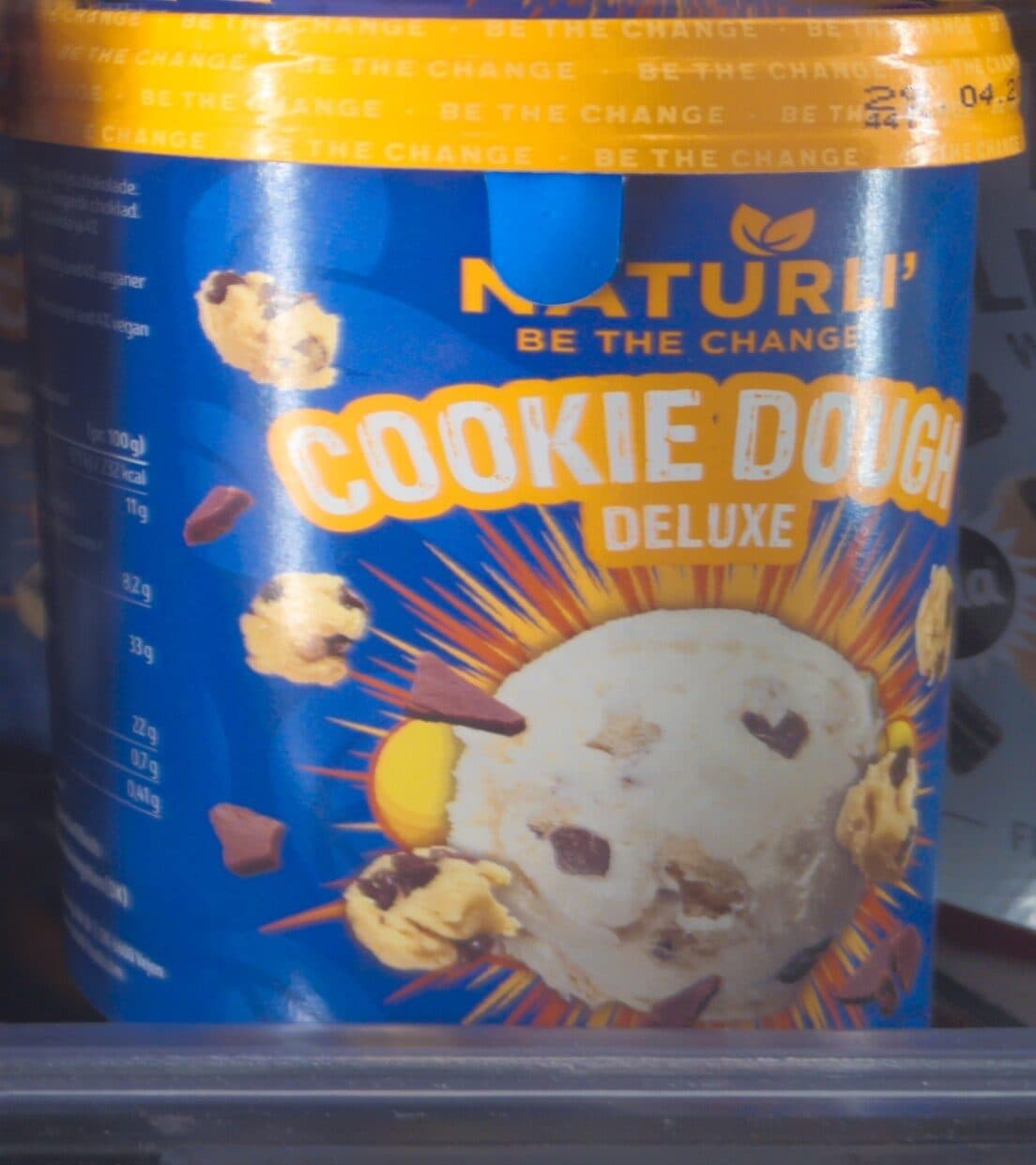 Naturli' Cookie dough ice cream packshot