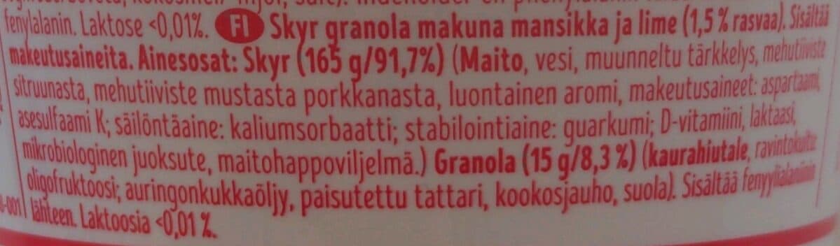 Stay strong Crunchy granola creamy skyr packshot