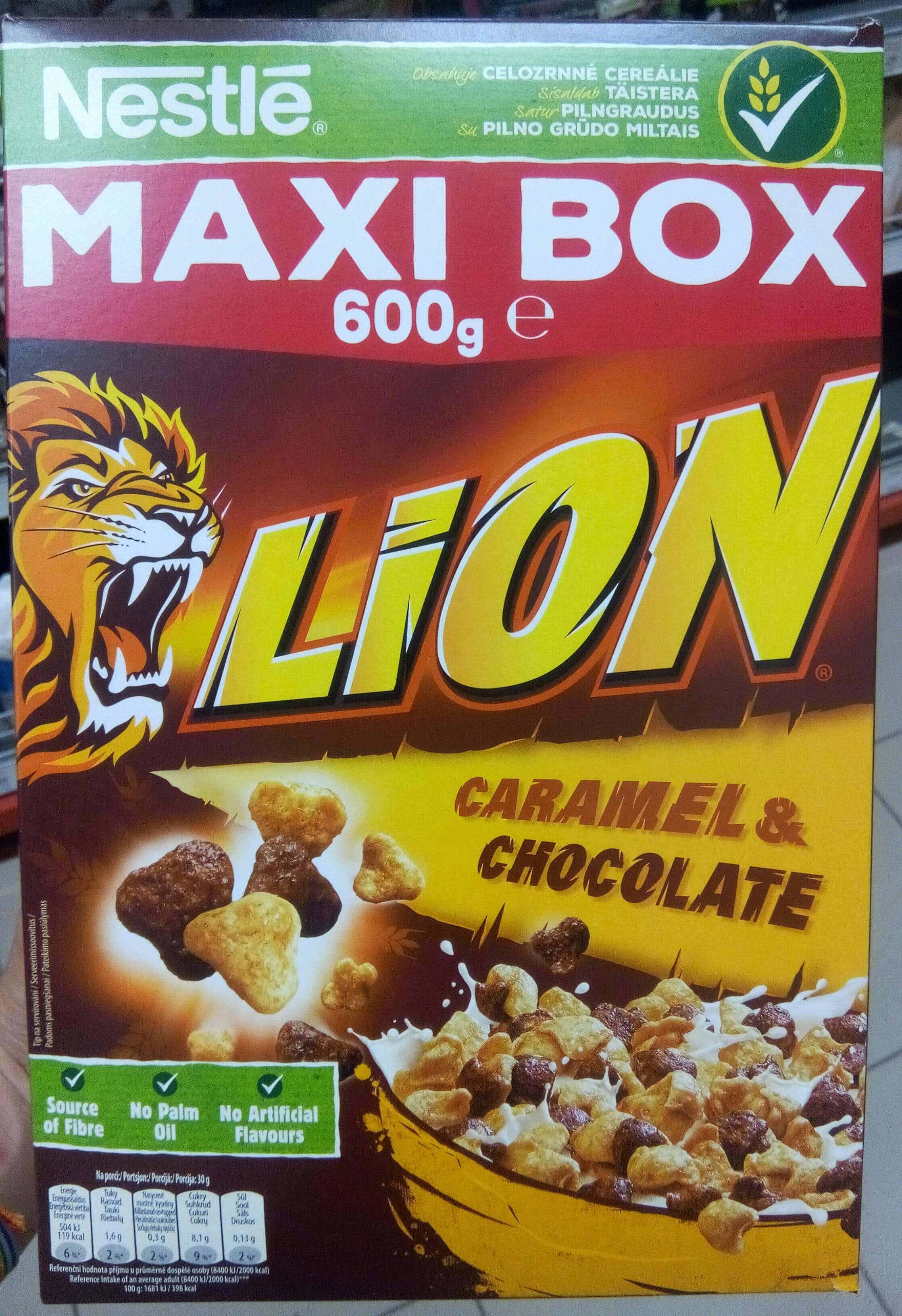 Nestle Lion caramel & chocolate packshot